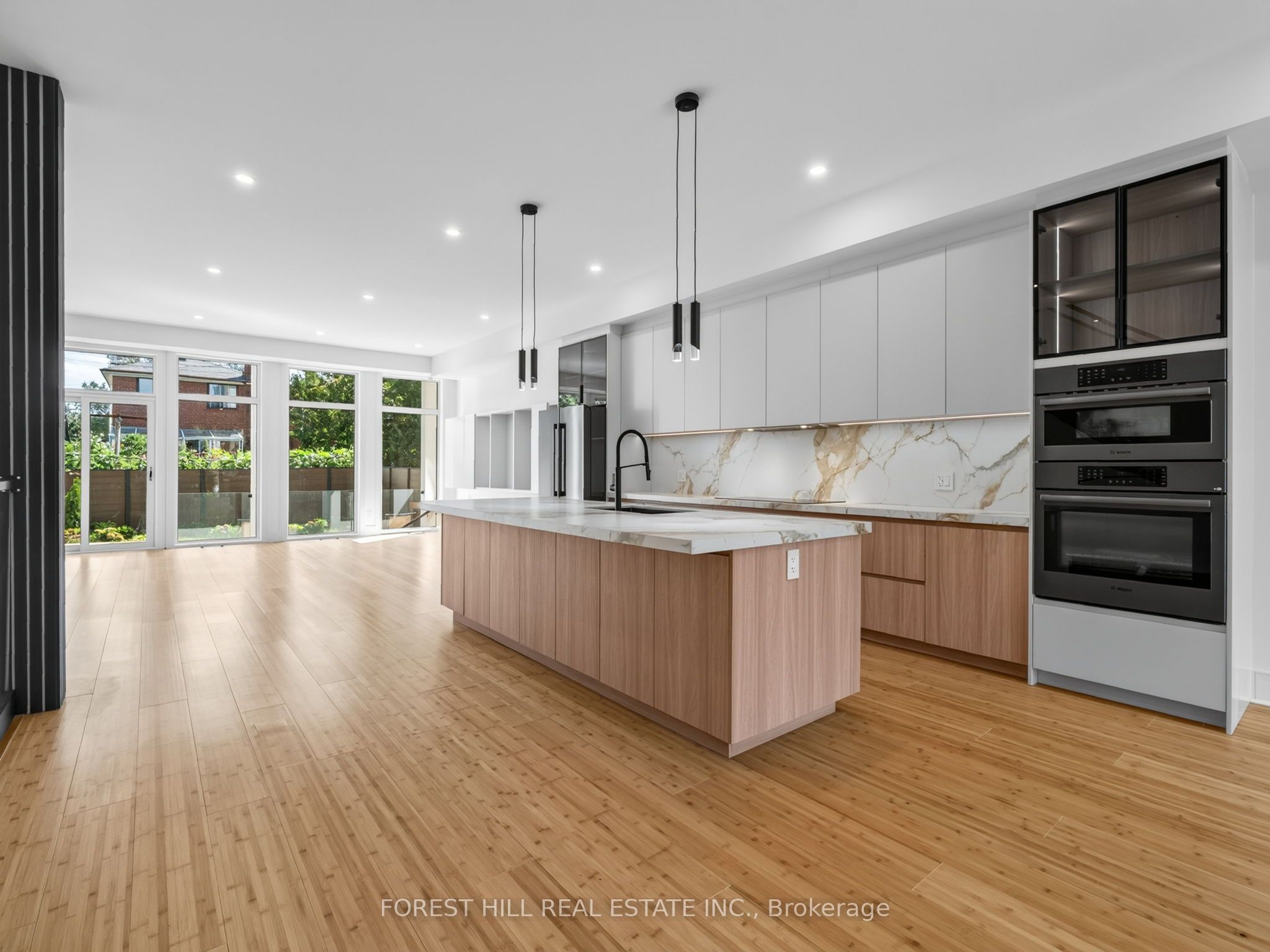207 Robina Avenue, Toronto, ON M6C 3Y9 photo 5