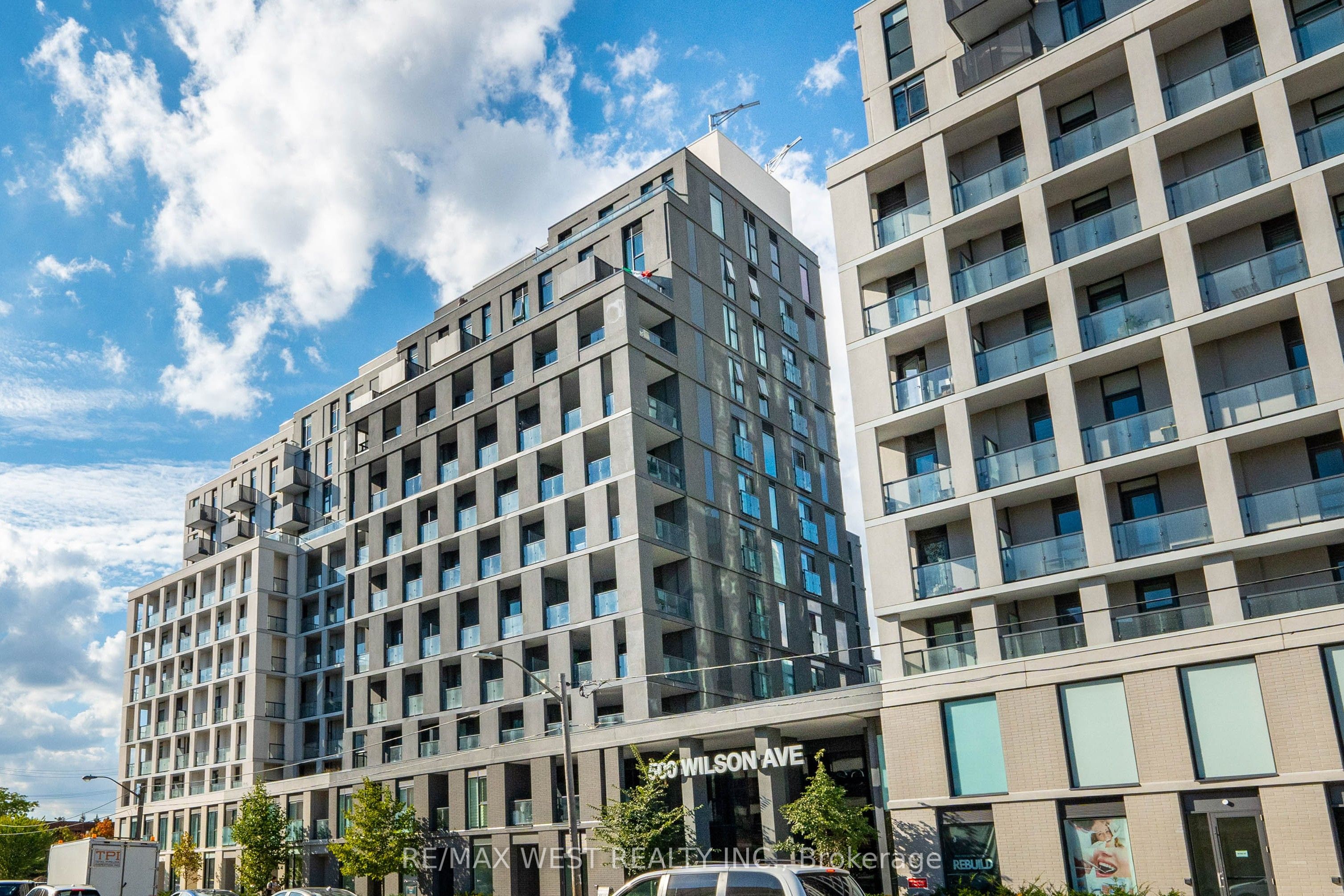 500 Wilson Avenue 721, Toronto, ON M3H 5Y9 photo 2