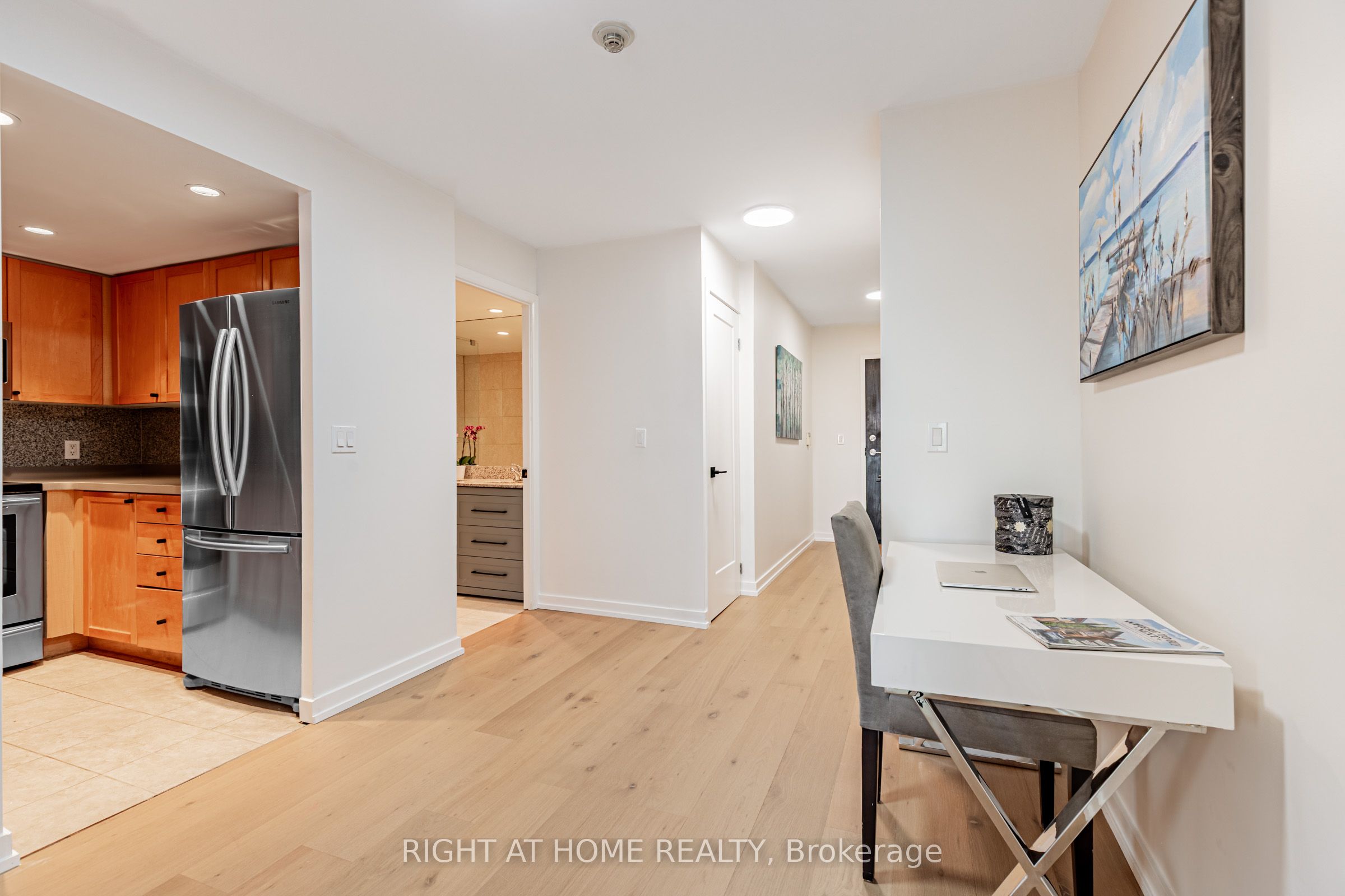 8 Park Road 3116, Toronto, ON M4W 3S5 photo 5