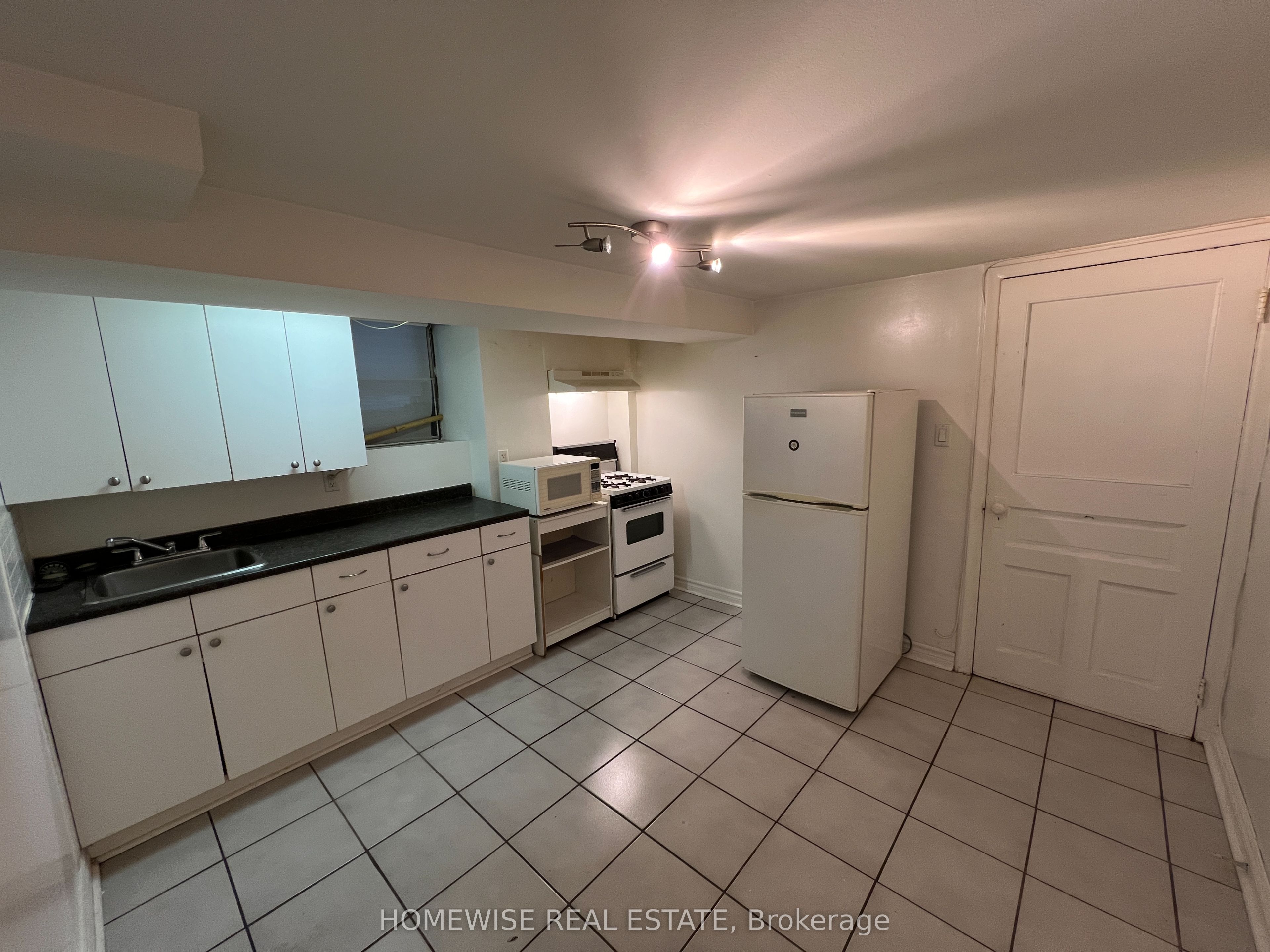 261 Ossington Avenue Lower, Toronto, ON M6J 3A1 photo 5