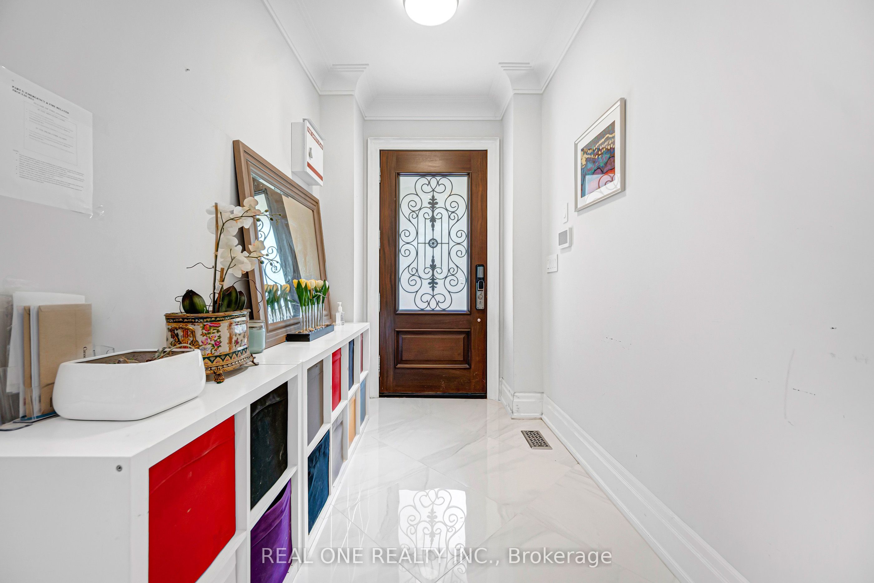 100 Ridelle Avenue, Toronto, ON M6B 1J6 photo 4