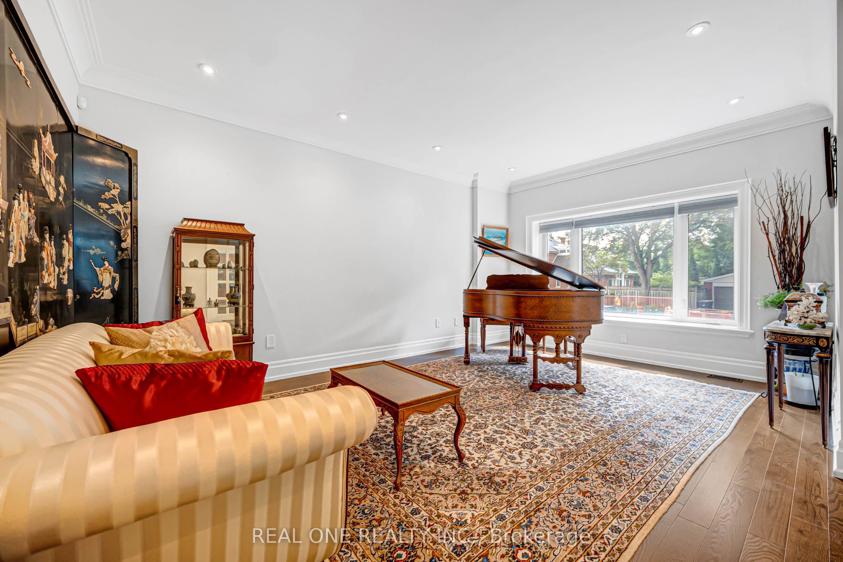 100 Ridelle Avenue, Toronto, ON M6B 1J6 photo 5