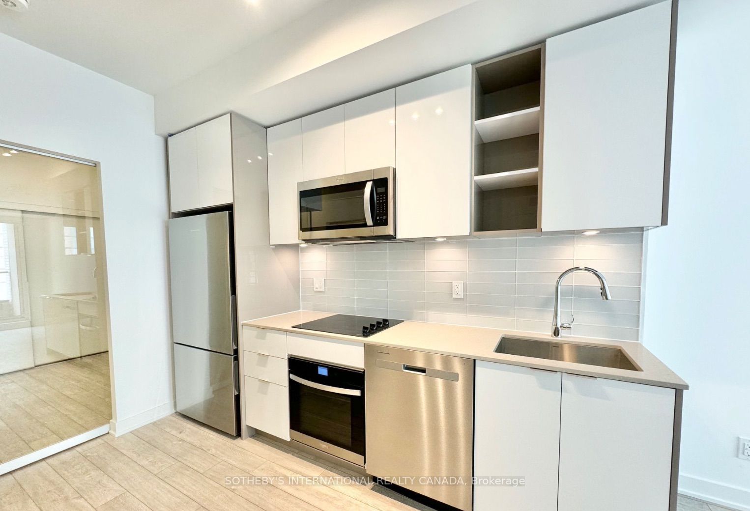543 Richmond Street W 401, Toronto, ON M5V 0W9 photo 2