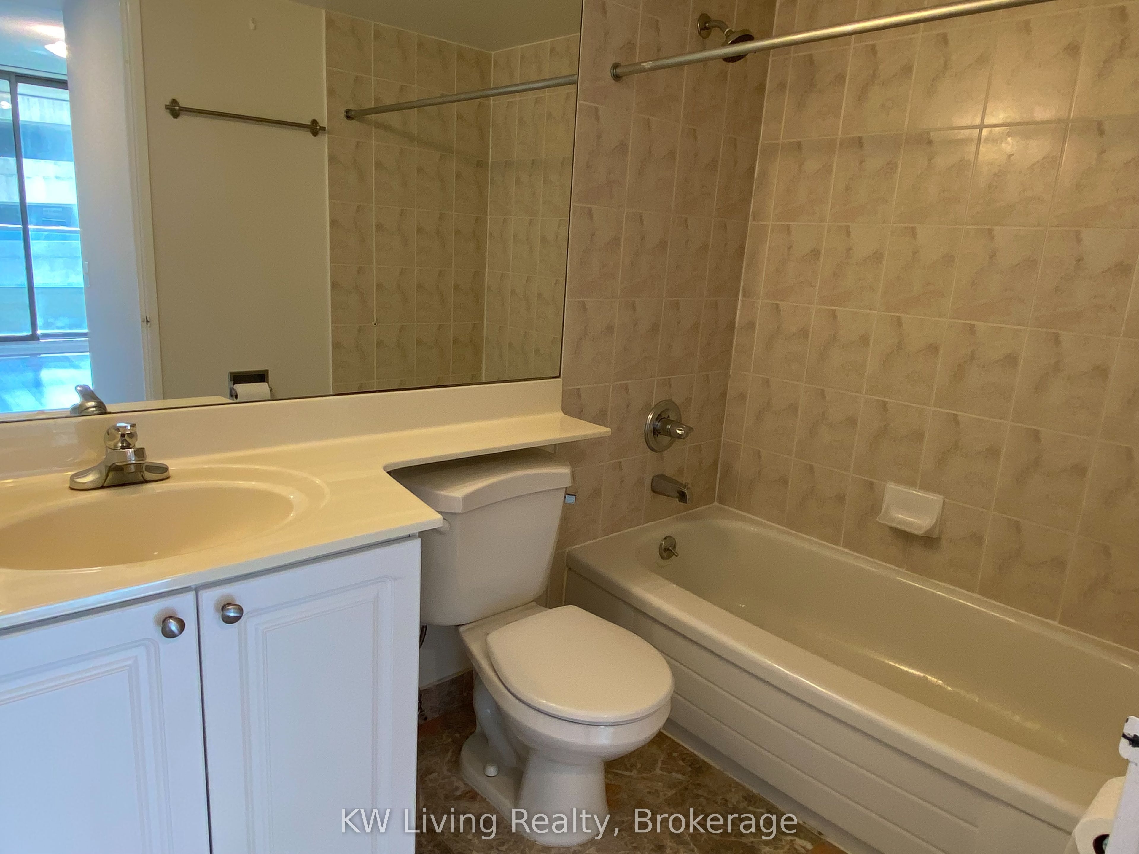 750 Bay Street 705, Toronto, ON M5G 1N6 photo 5