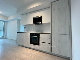 400 King Street W 2317, Toronto, ON M5V 0X8 photo 5