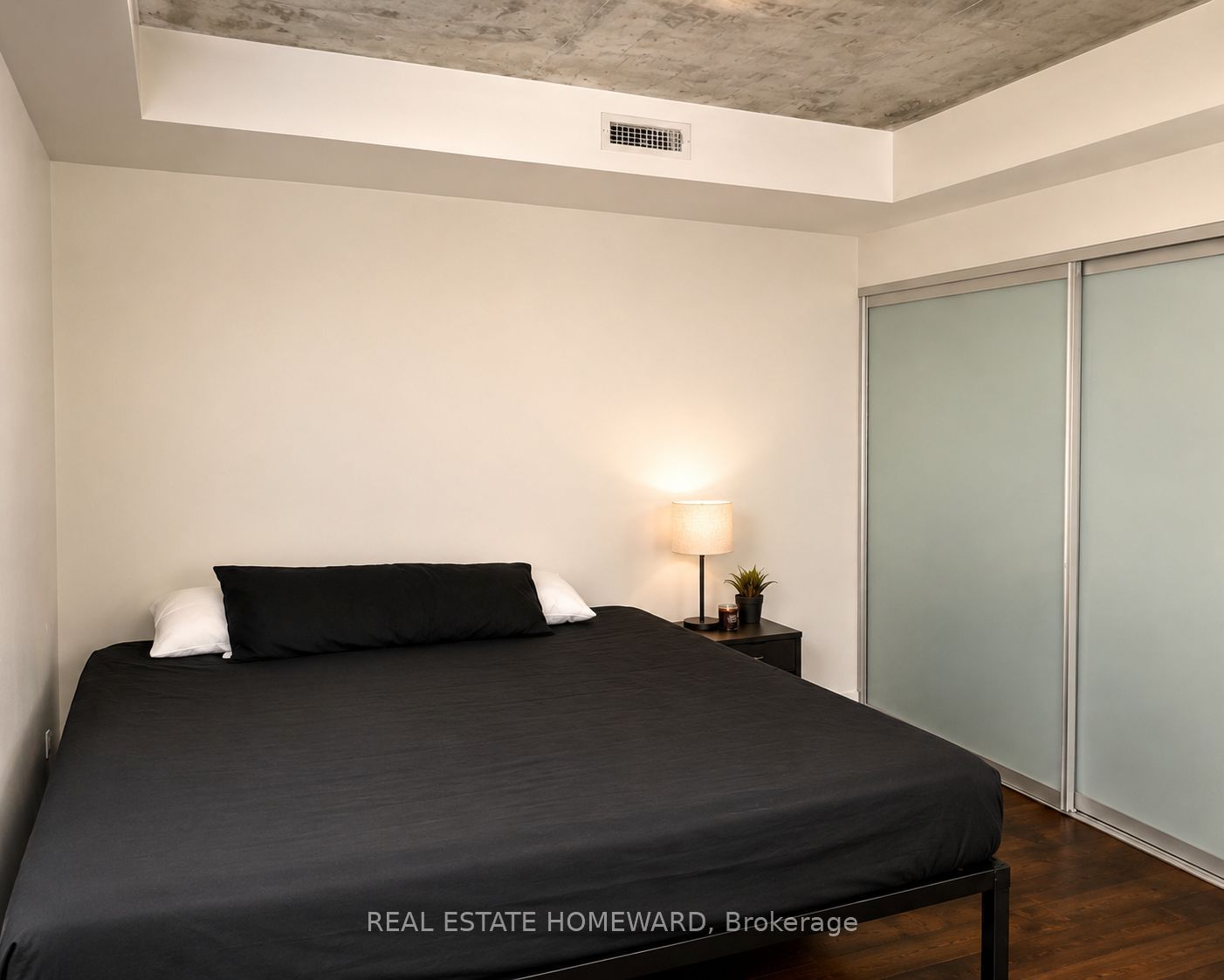 650 King Street W 512, Toronto, ON M5V 0H6 photo 5