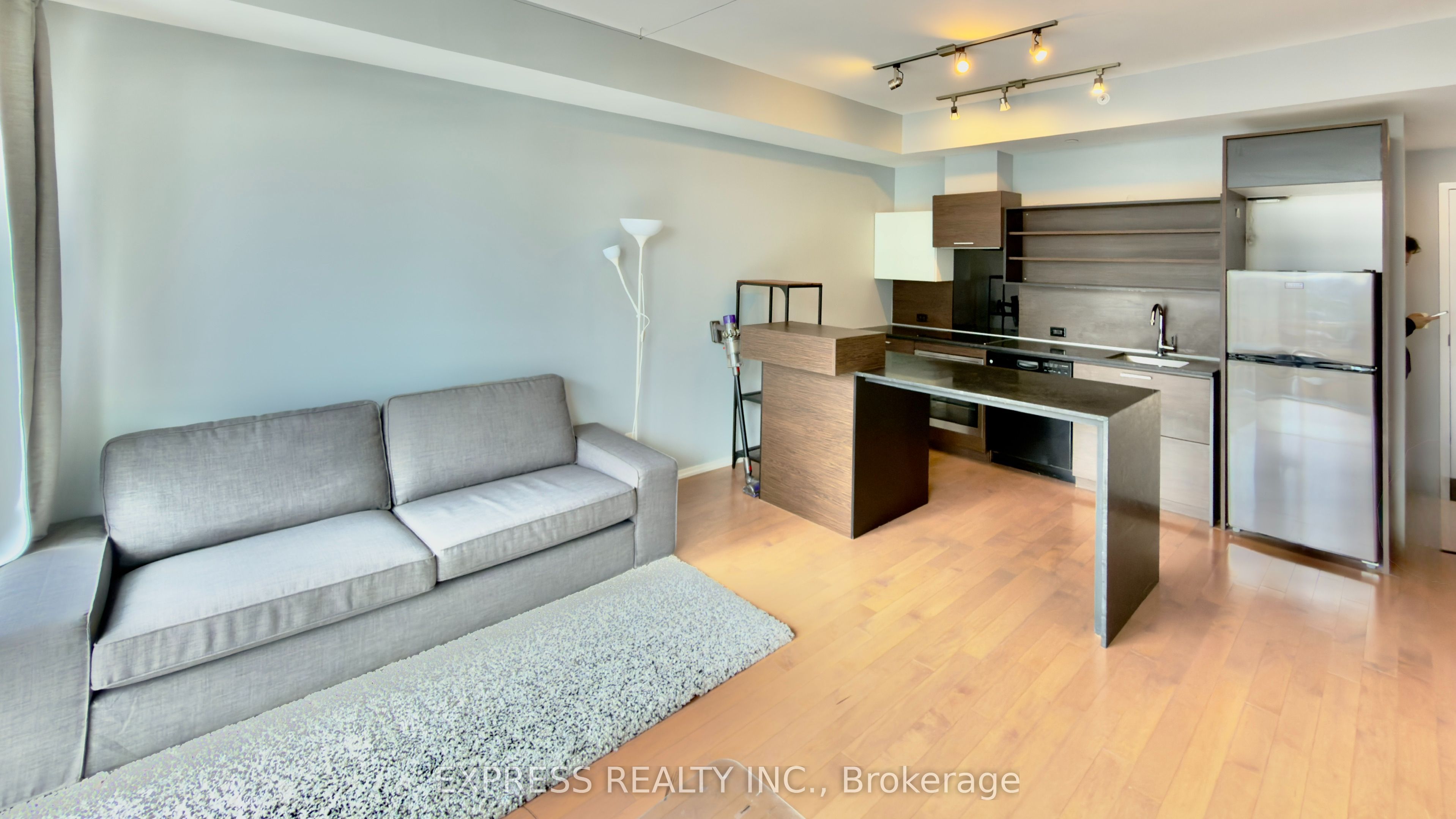 75 St. Nicholas Street 2006, Toronto, ON M4Y 0A5 photo 2