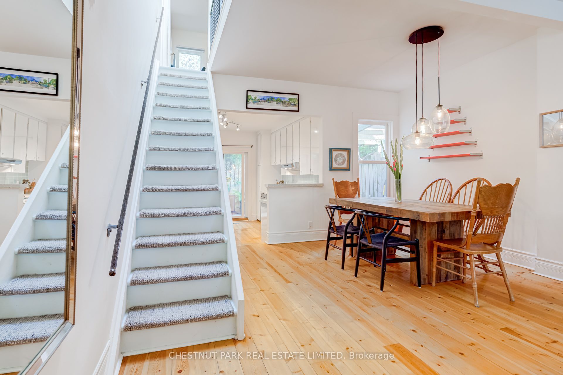10 Sackville Place, Toronto, ON M4X 1A4 photo 3