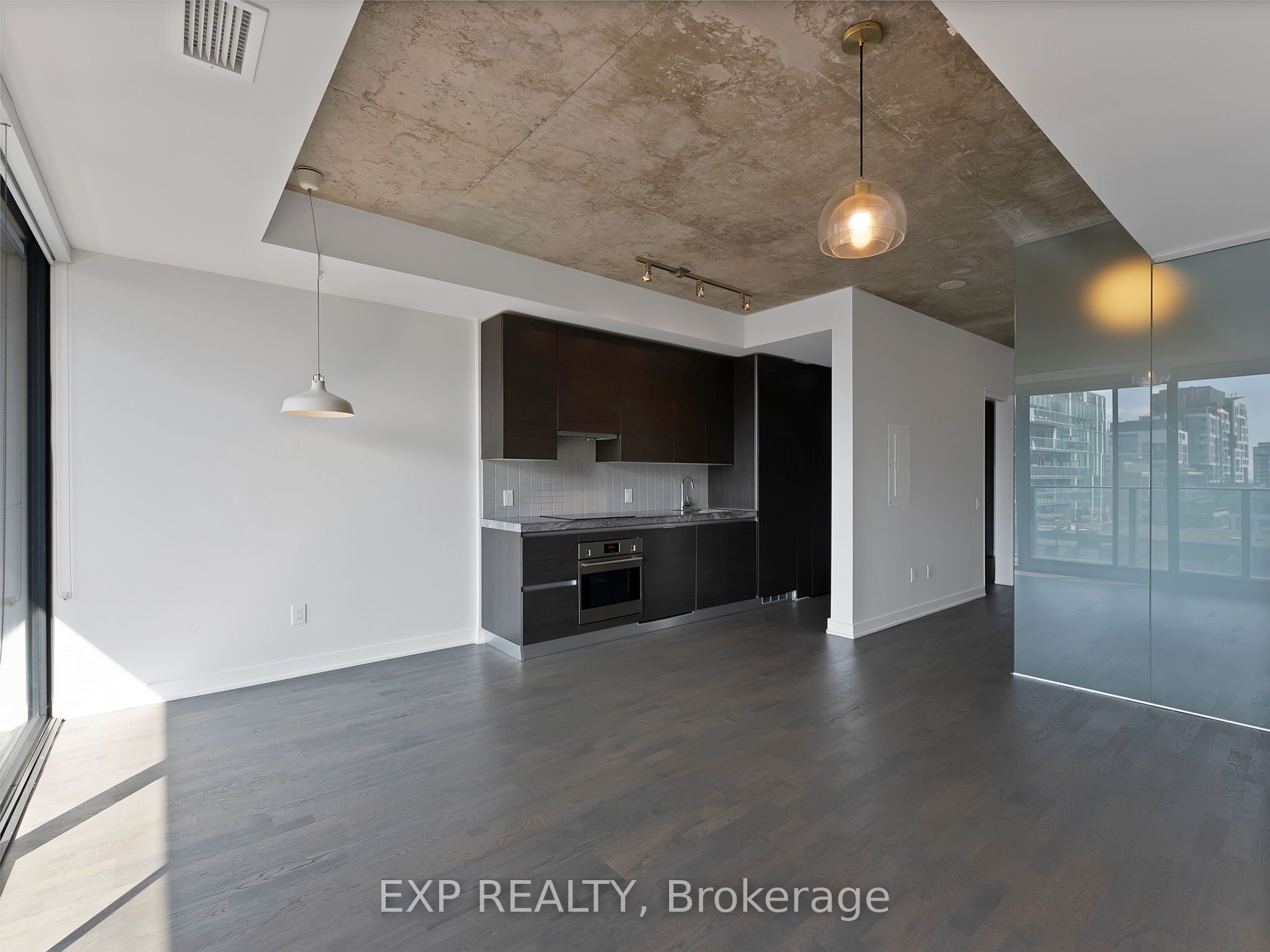 629 King Street W 1112, Toronto, ON M5V 0G9