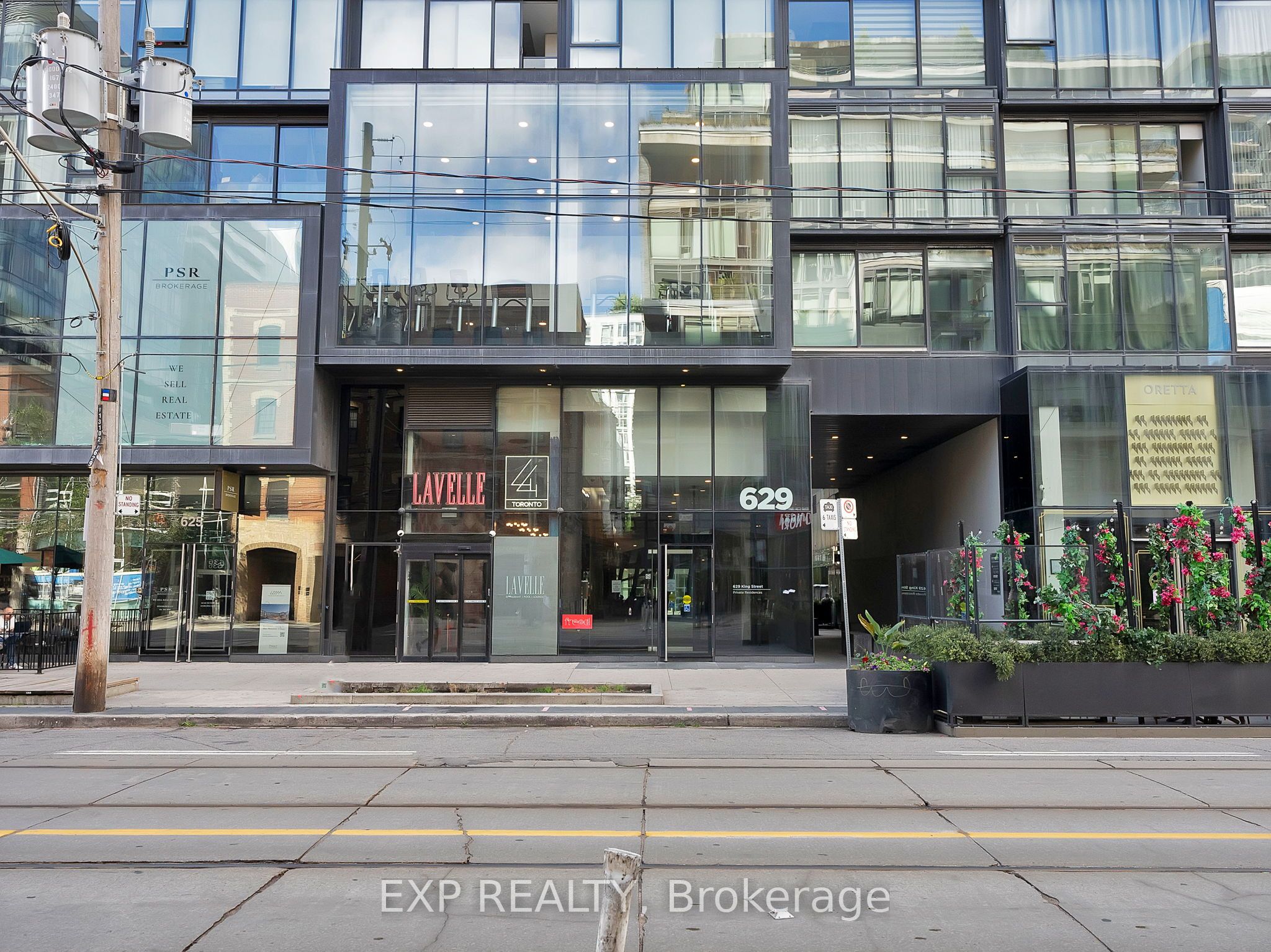 629 King Street W 1112, Toronto, ON M5V 0G9 photo 5