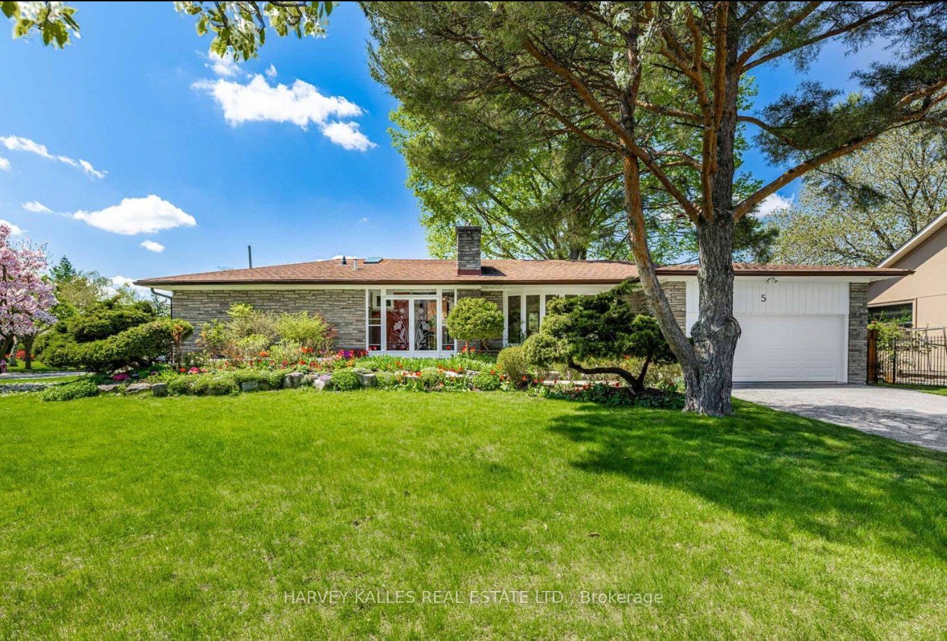 5 Parmbelle Crescent, Toronto, ON M3A 3G5