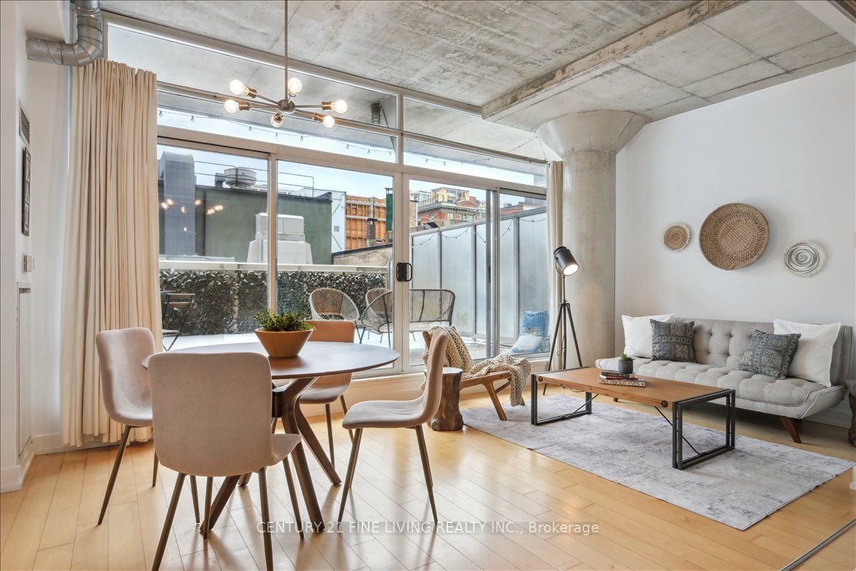 66 Portland Street 211, Toronto, ON M5V 2M6 photo 3