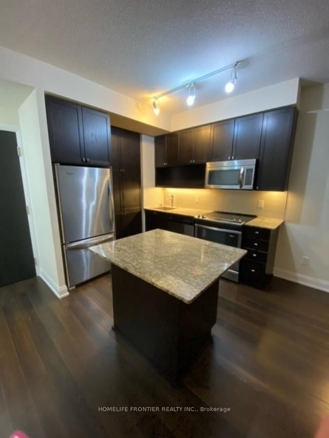 18 Graydon Hall Drive 2211, Toronto, ON M3A 2Z9 photo 3