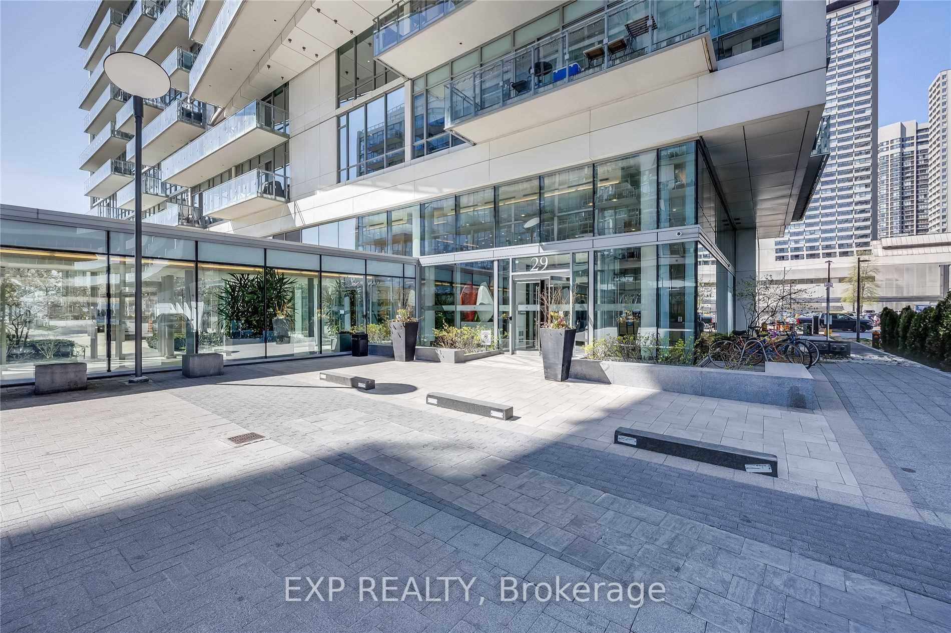 29 Queens Quay E, Toronto, ON M5E 0A4 photo 2