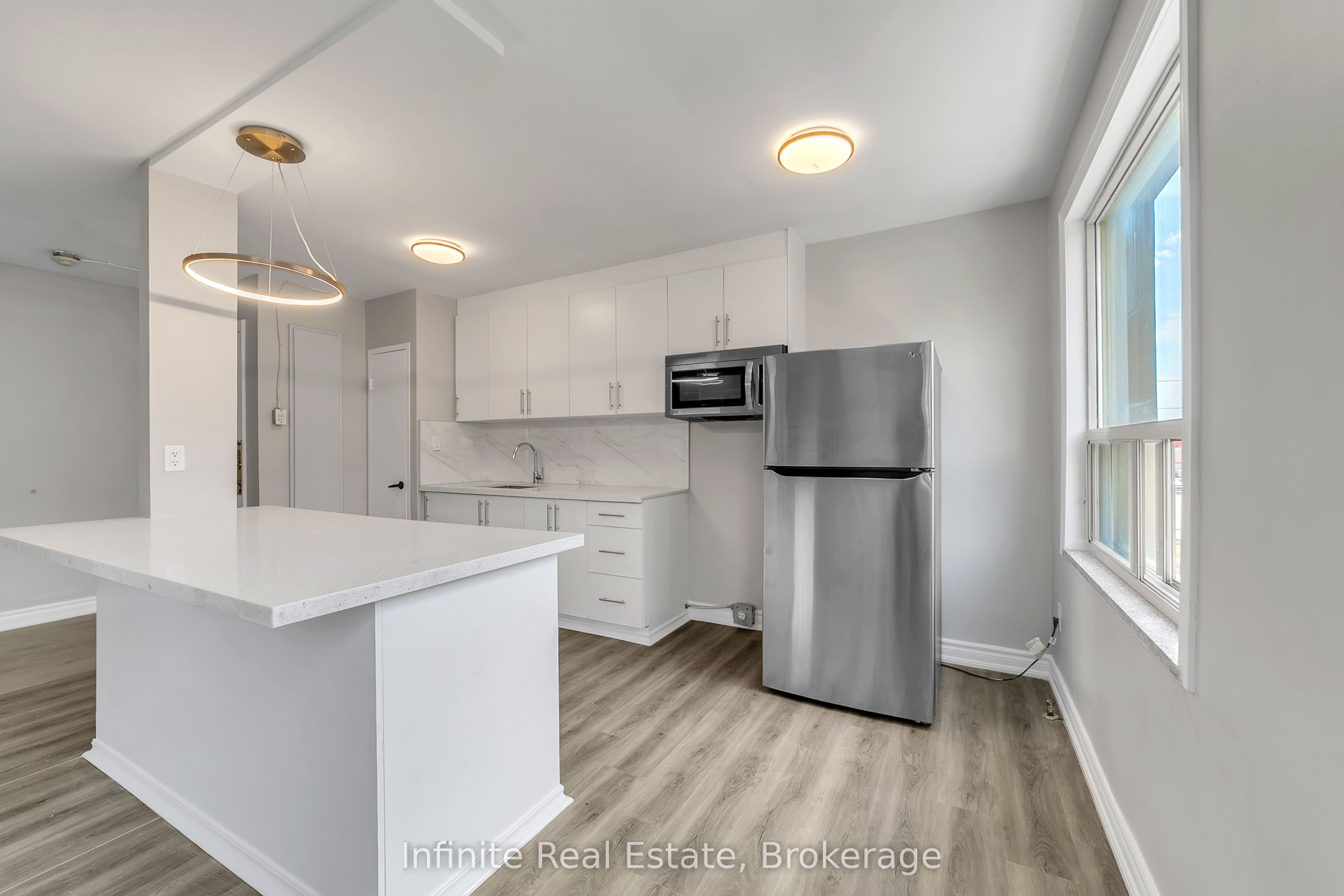 896 Eglinton Avenue E 310, Toronto, ON M4G 2L2 photo 5