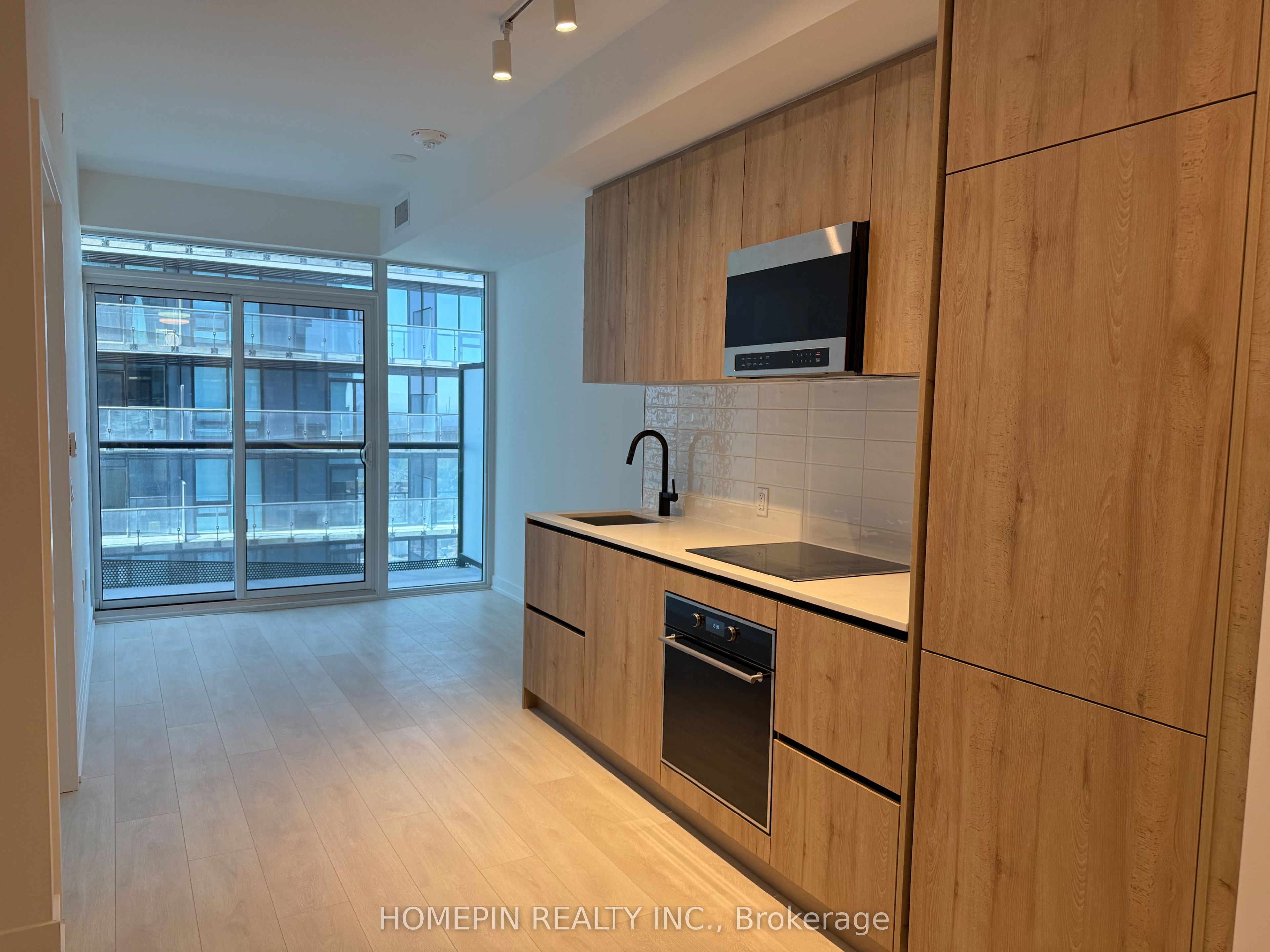 127 Broadway Avenue 2508, Toronto, ON M4P 1V3 photo 2