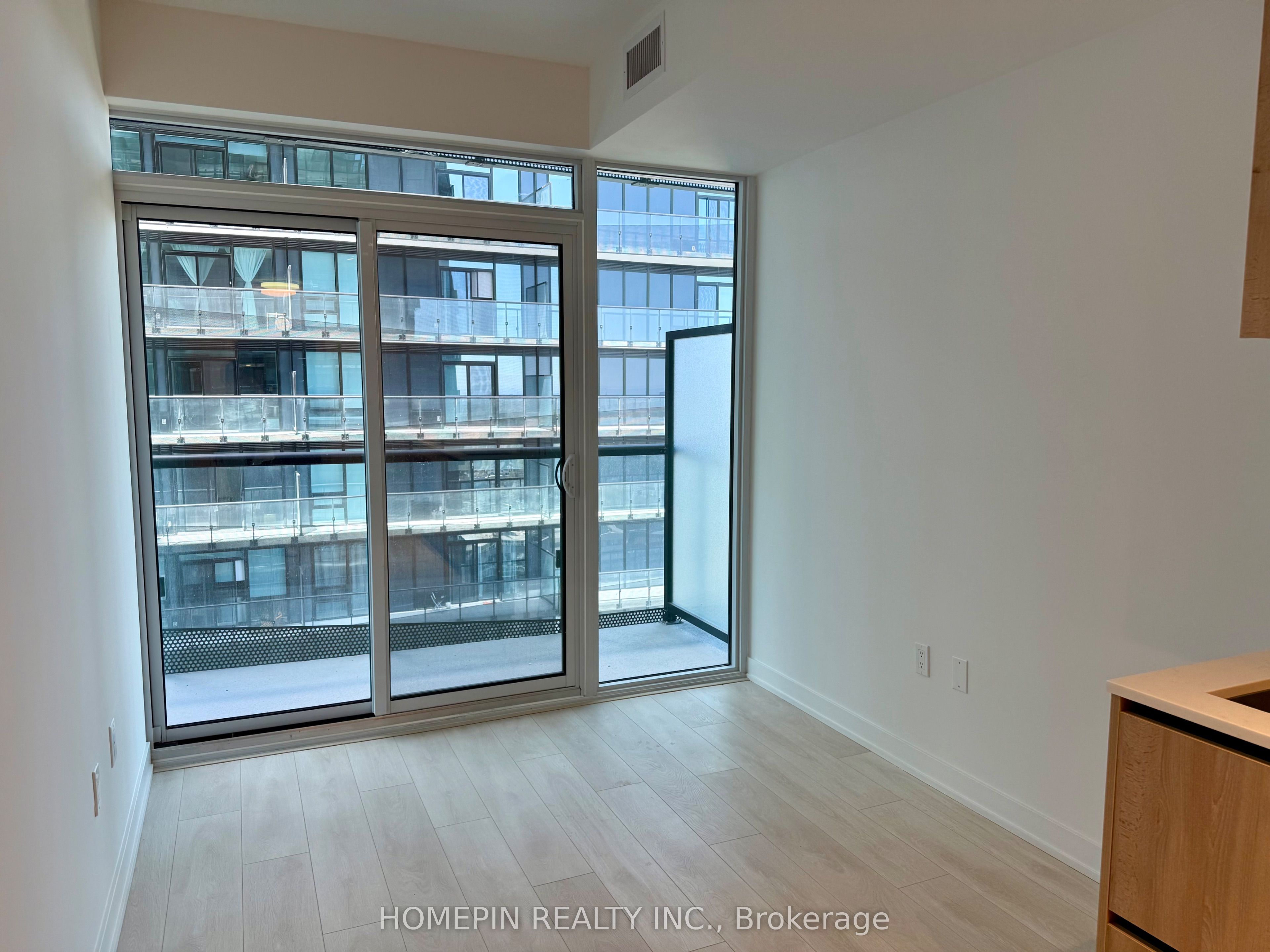 127 Broadway Avenue 2508, Toronto, ON M4P 1V3 photo 3