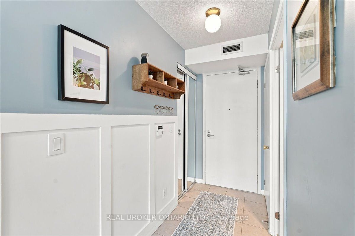 209 Fort York Boulevard 1468, Toronto, ON M5V 4A1 photo 4