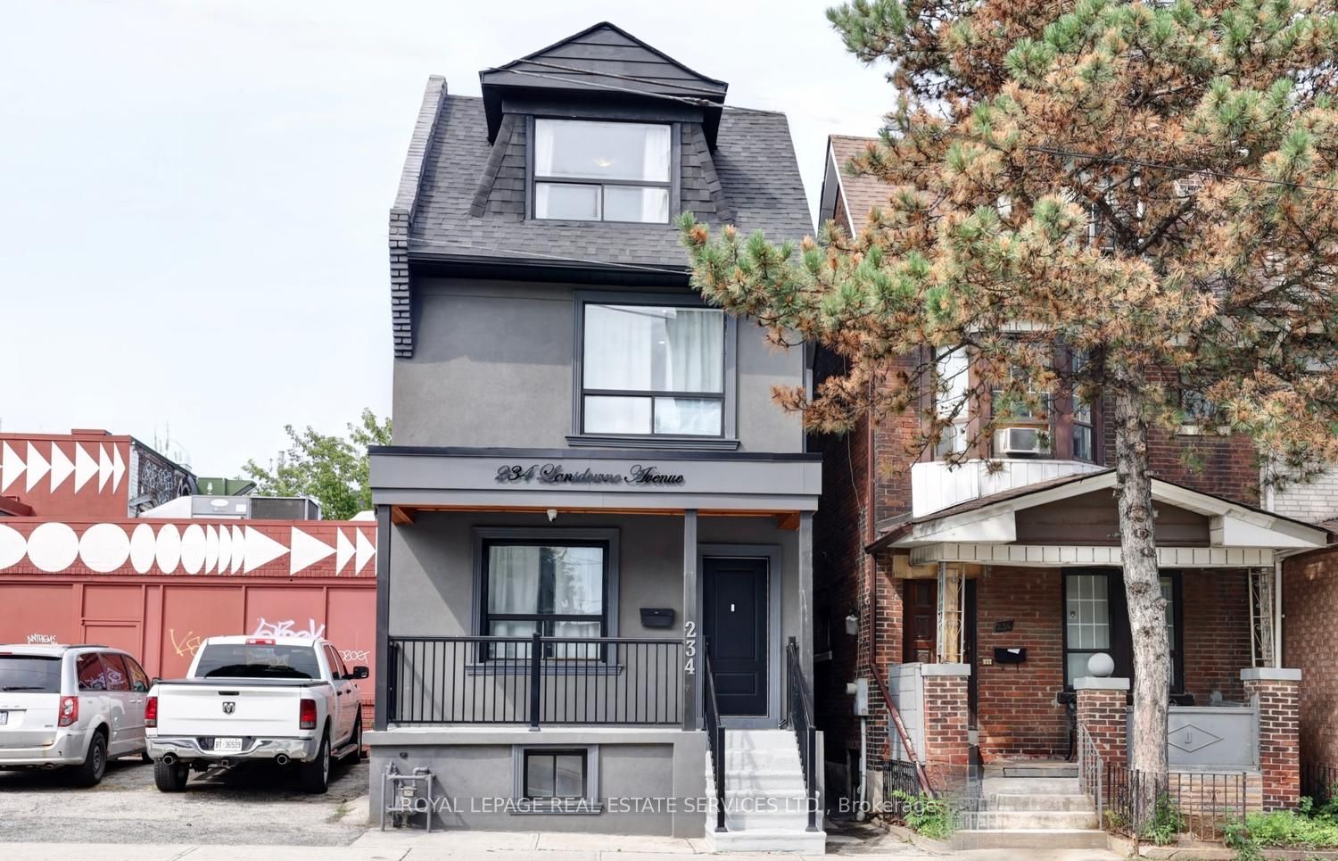 234 Lansdowne Avenue, Toronto, ON M6K 2W4