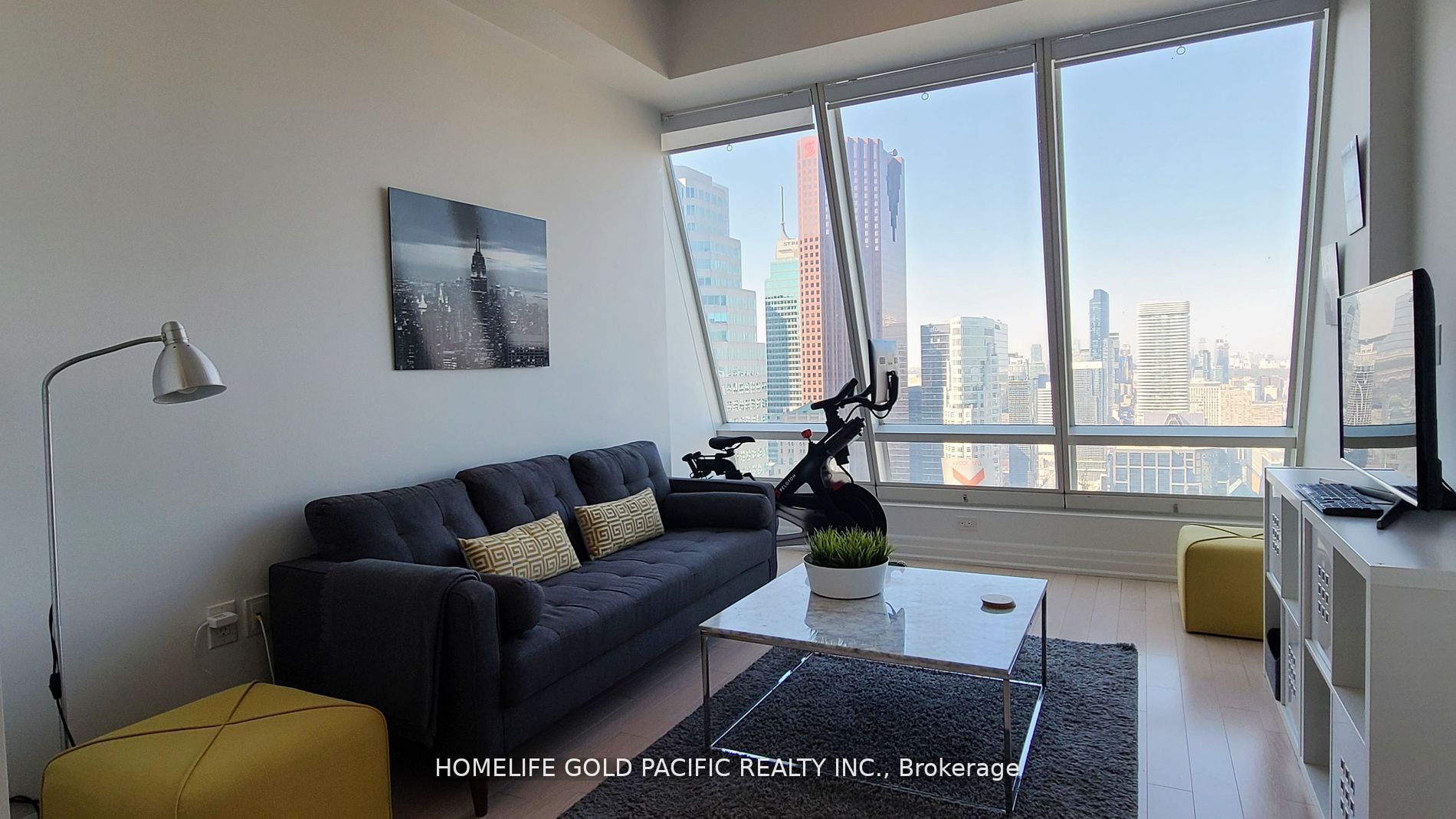 8 The Esplanade 5406, Toronto, ON M5E 0A6 photo 4