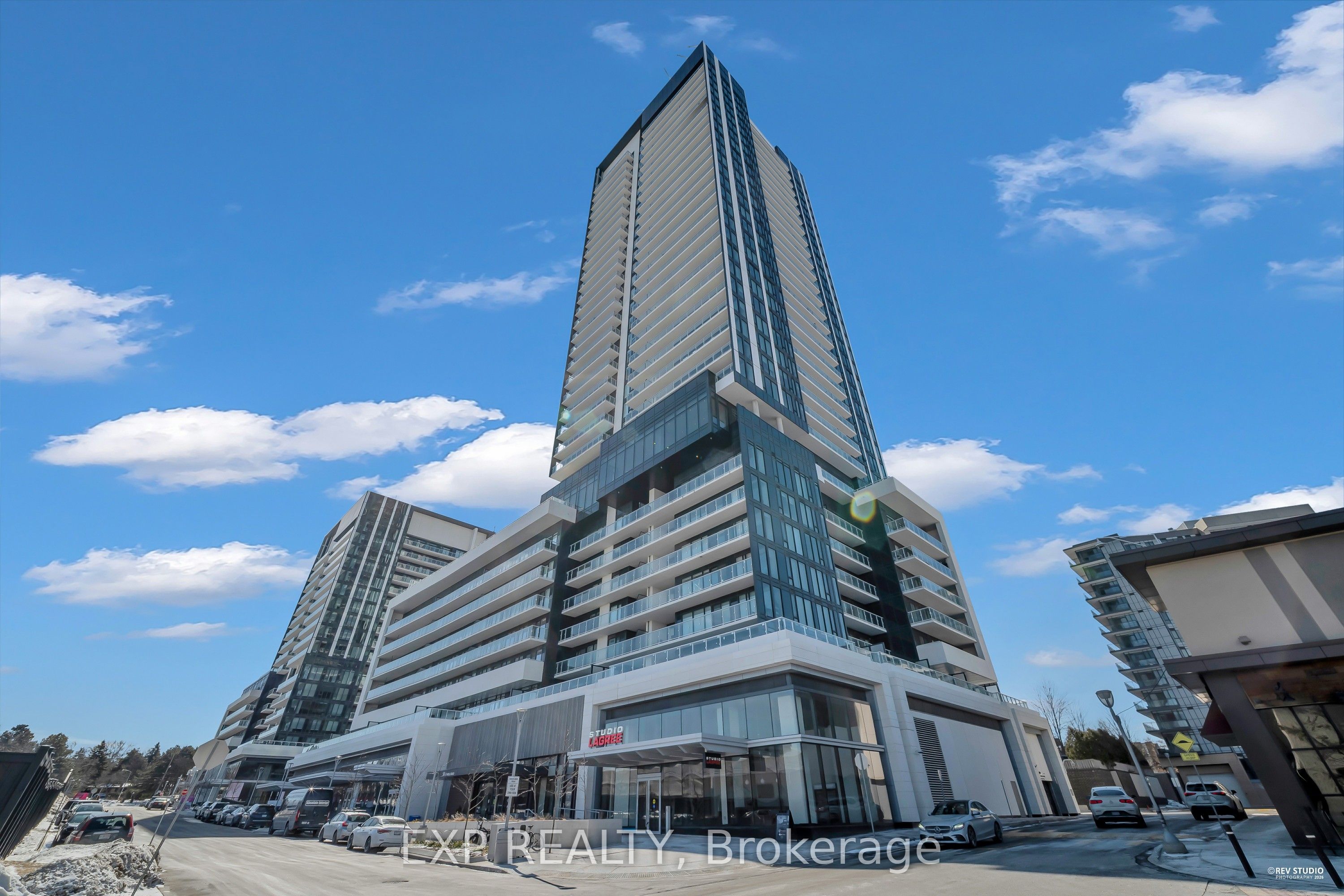 50 O'neill Road 313, Toronto, ON M3C 0R2
