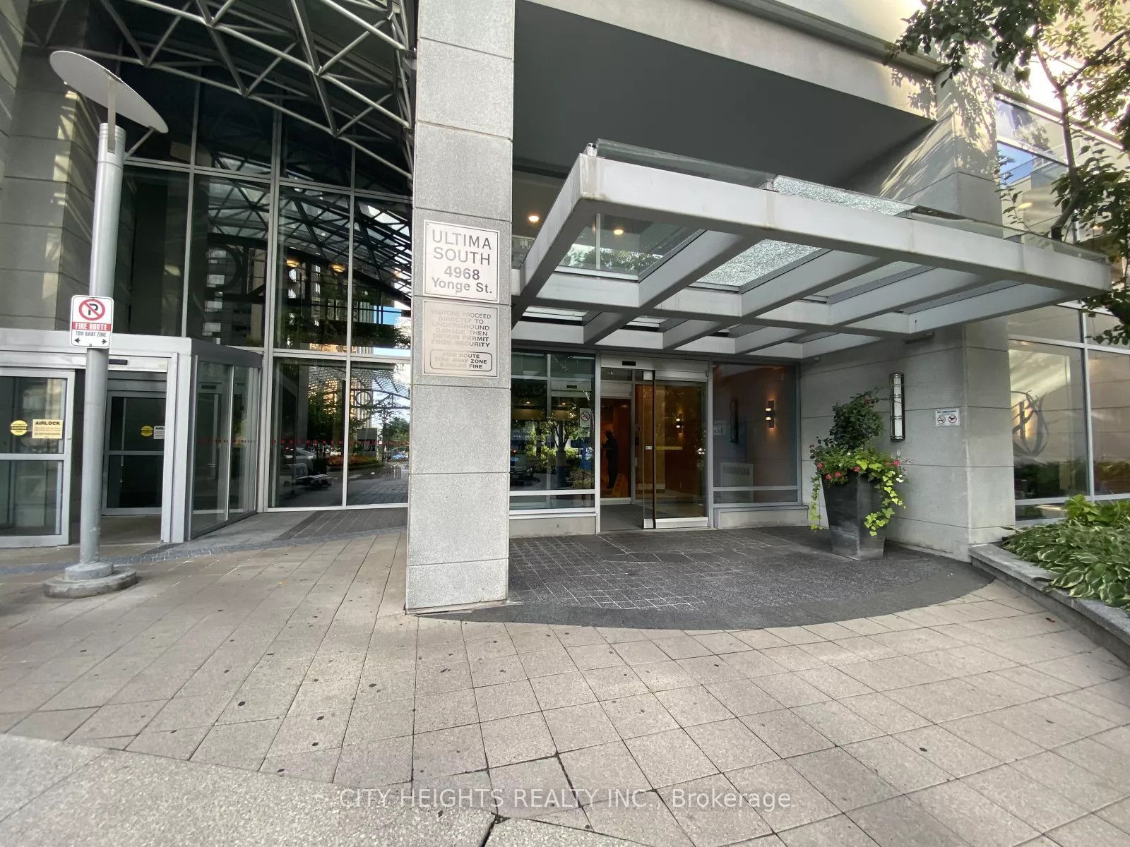 4968 Yonge Street 2507, Toronto, ON M2N 7G9 photo 2