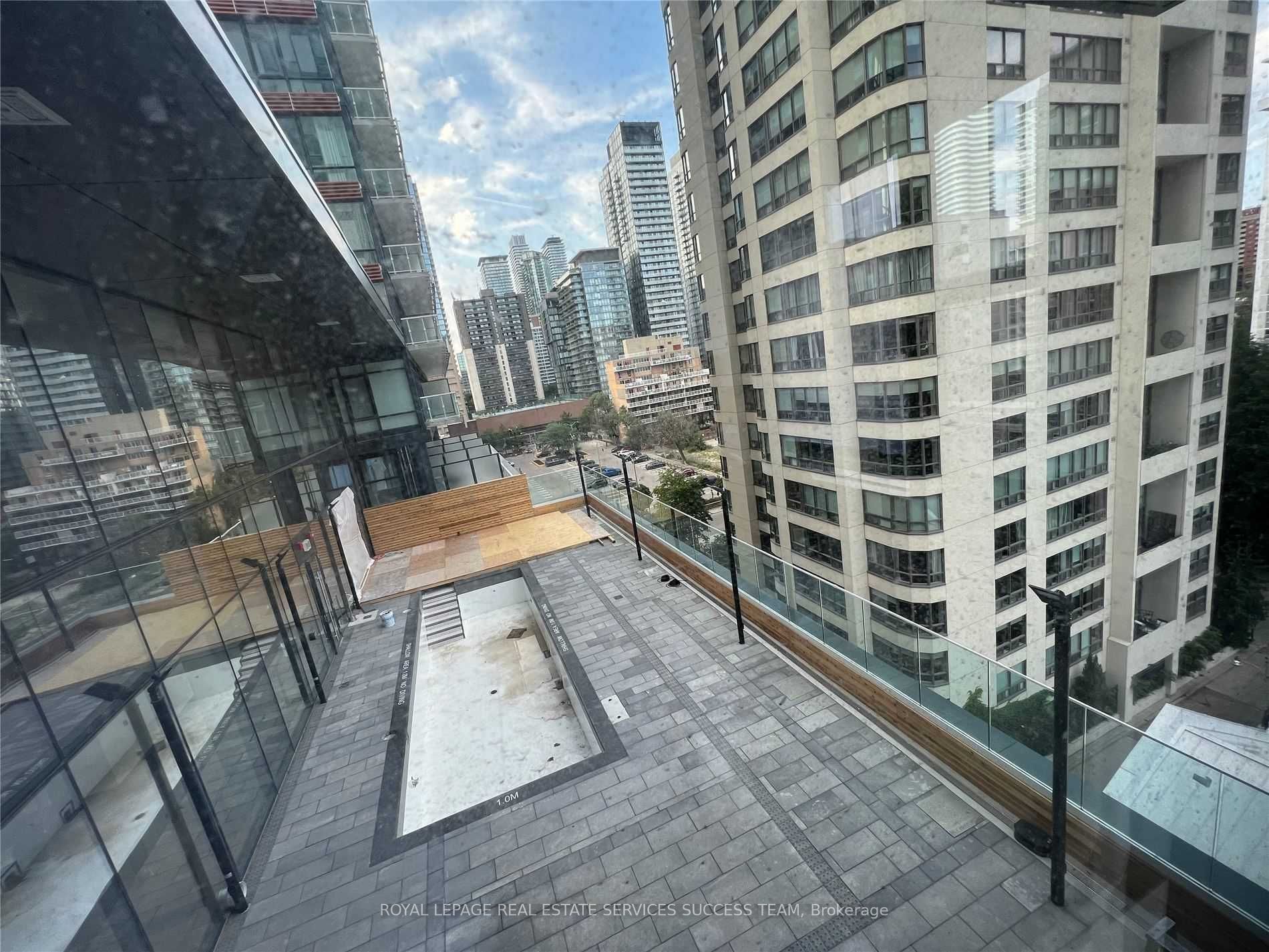 501 Yonge Street 701, Toronto, ON M4Y 1Y4 photo 4