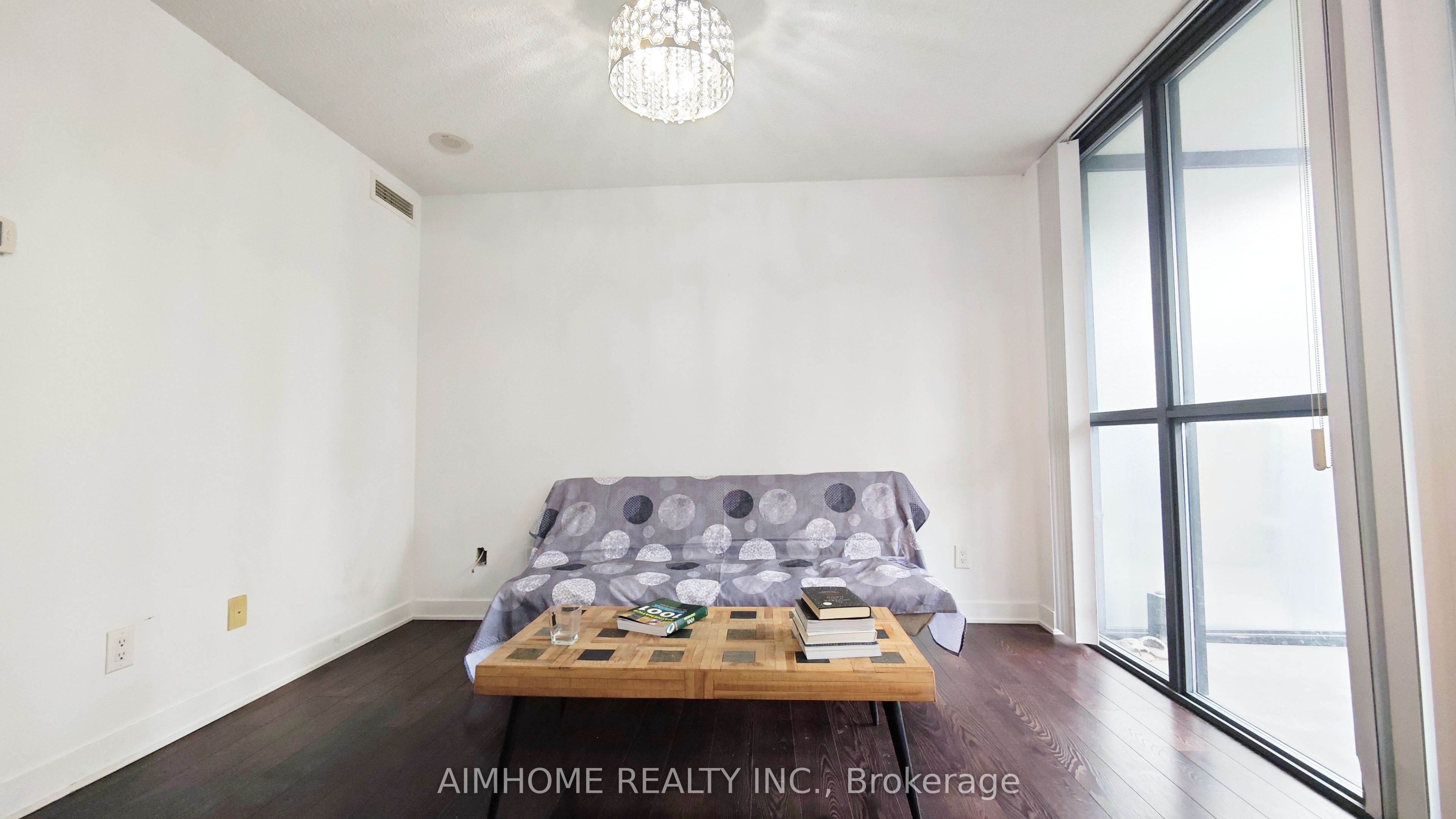 110 Charles Street E 1510, Toronto, ON M4Y 1T5 photo 3