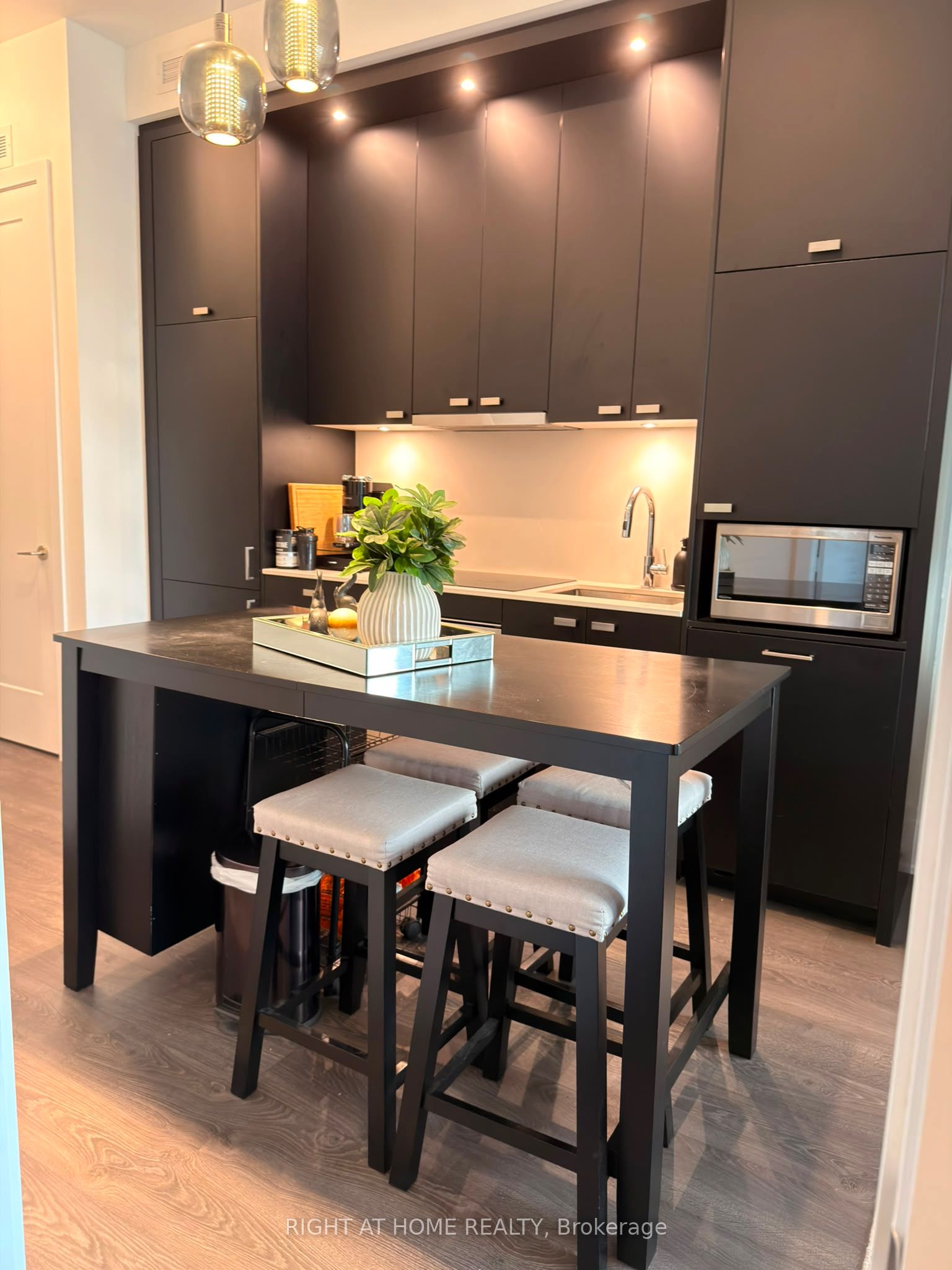 470 Front Street W 3609, Toronto, ON M5V 0V6 photo 5