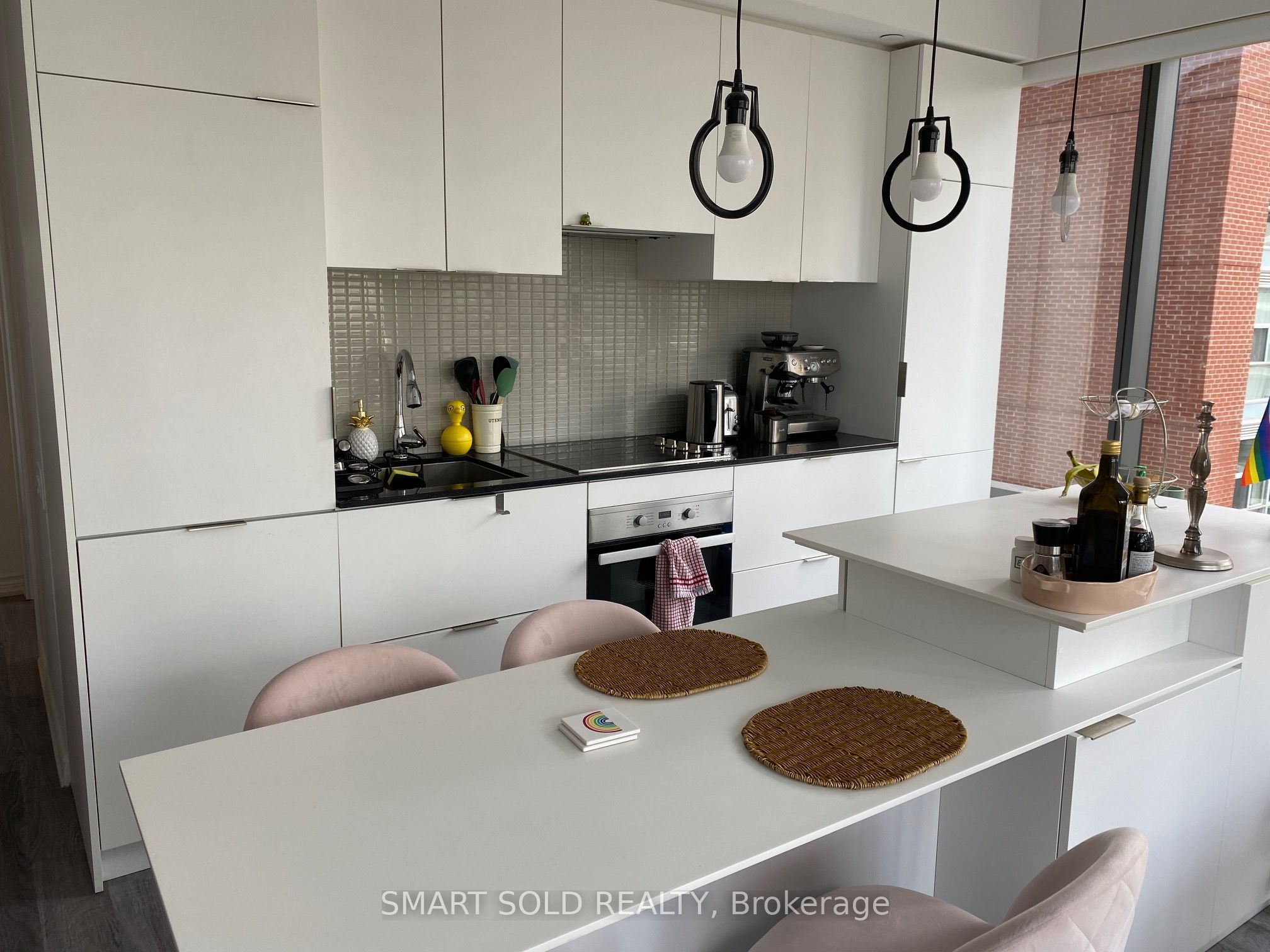 5 St. Joseph Street 1008, Toronto, ON M5Y 1J6 photo 4