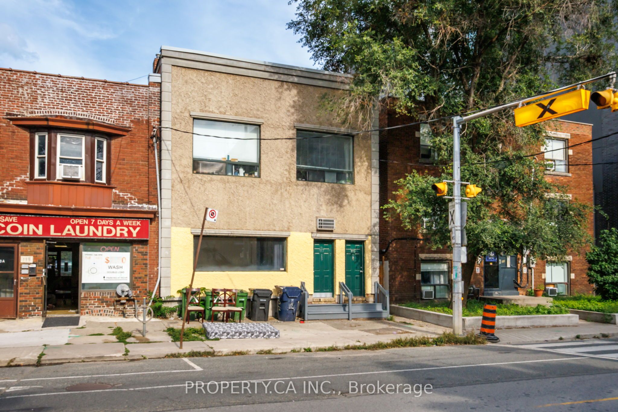 117 Vaughan Road #Main, Toronto, ON M6C 2L9