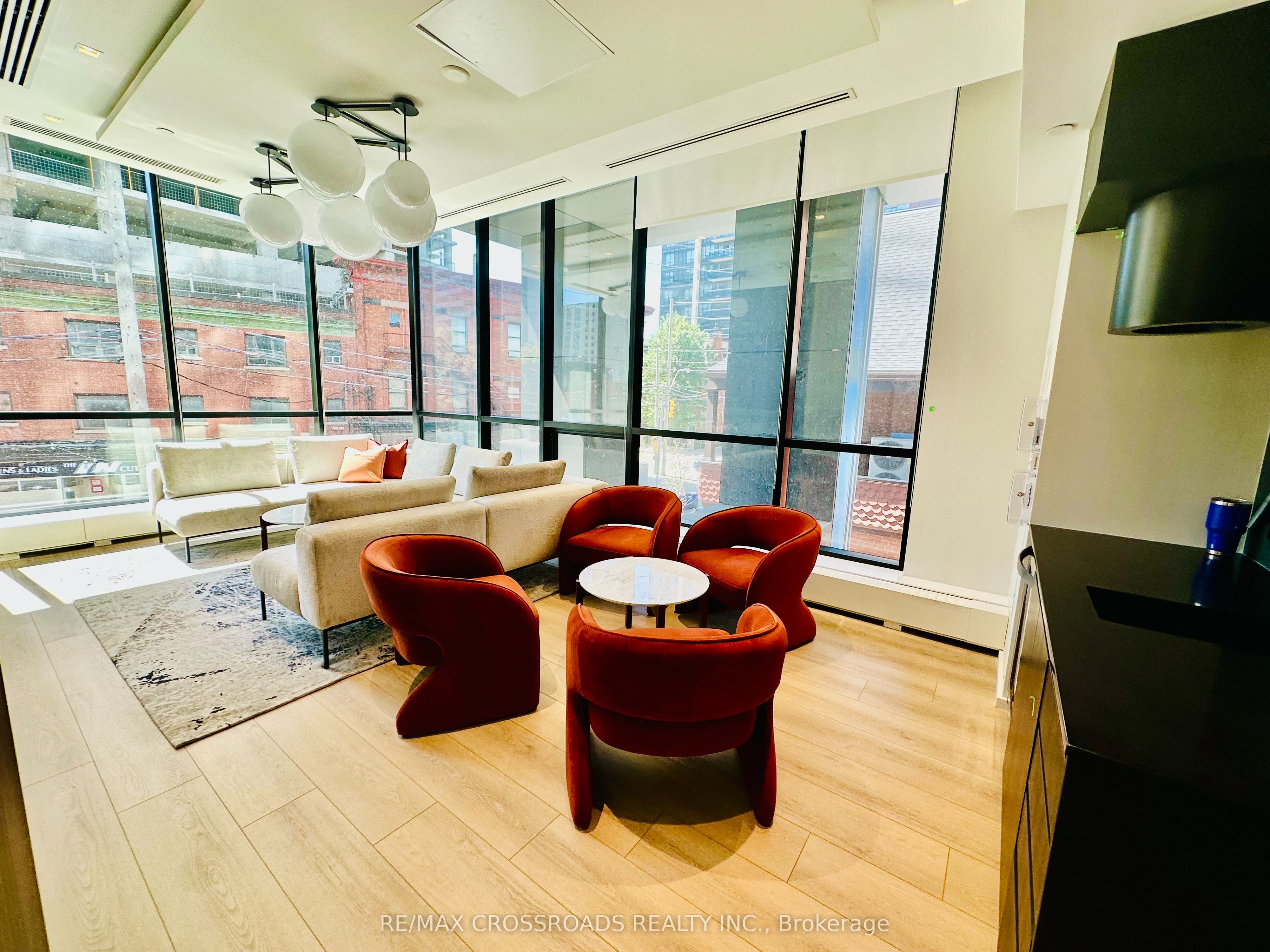 609 Sherbourne Street 5201, Toronto, ON M4X 0A4 photo 4