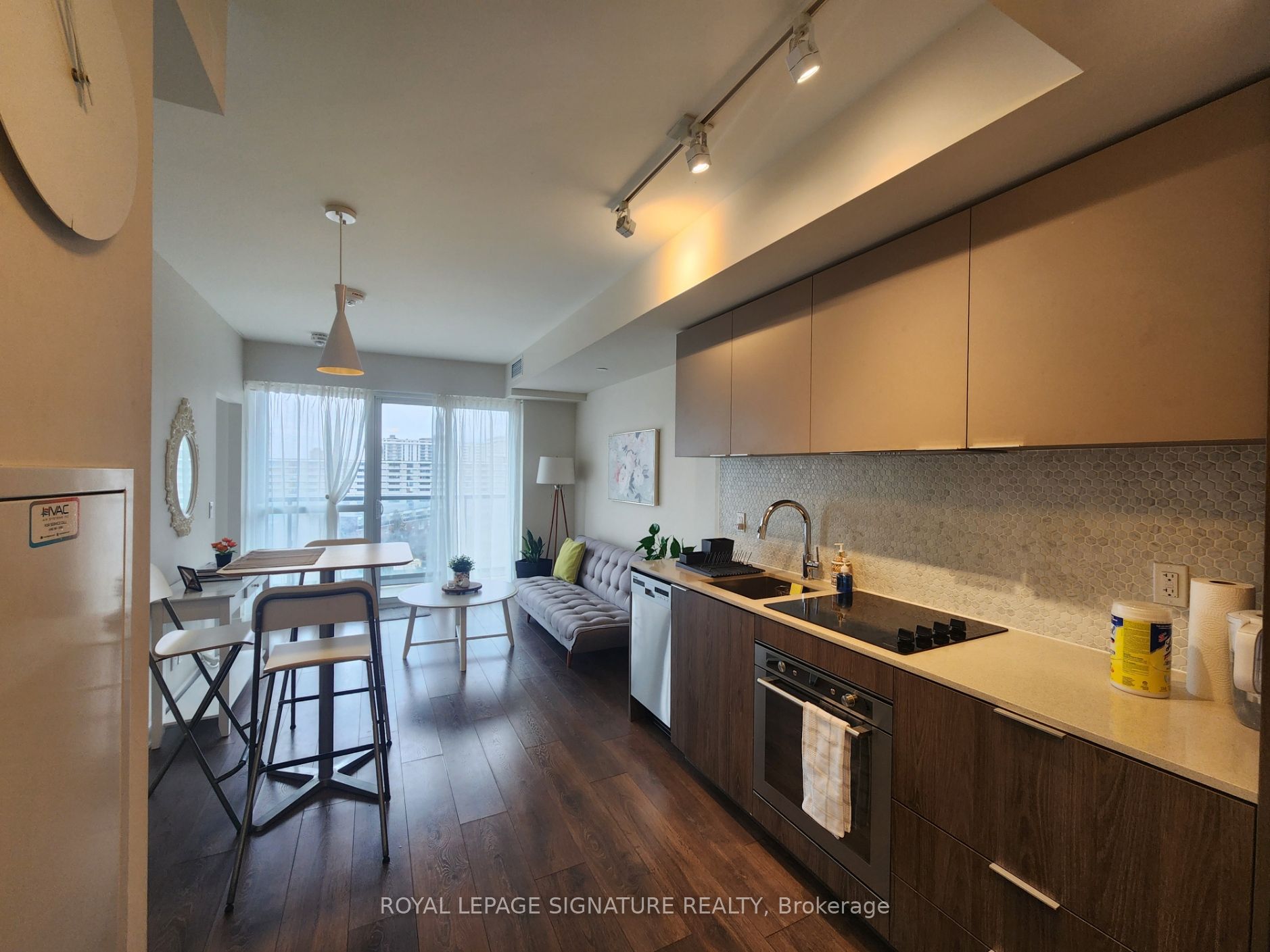 2 Sonic Way 808, Toronto, ON M3C 0P2 photo 4