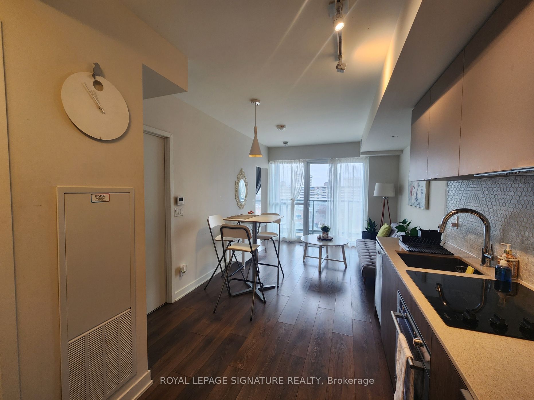2 Sonic Way 808, Toronto, ON M3C 0P2 photo 5