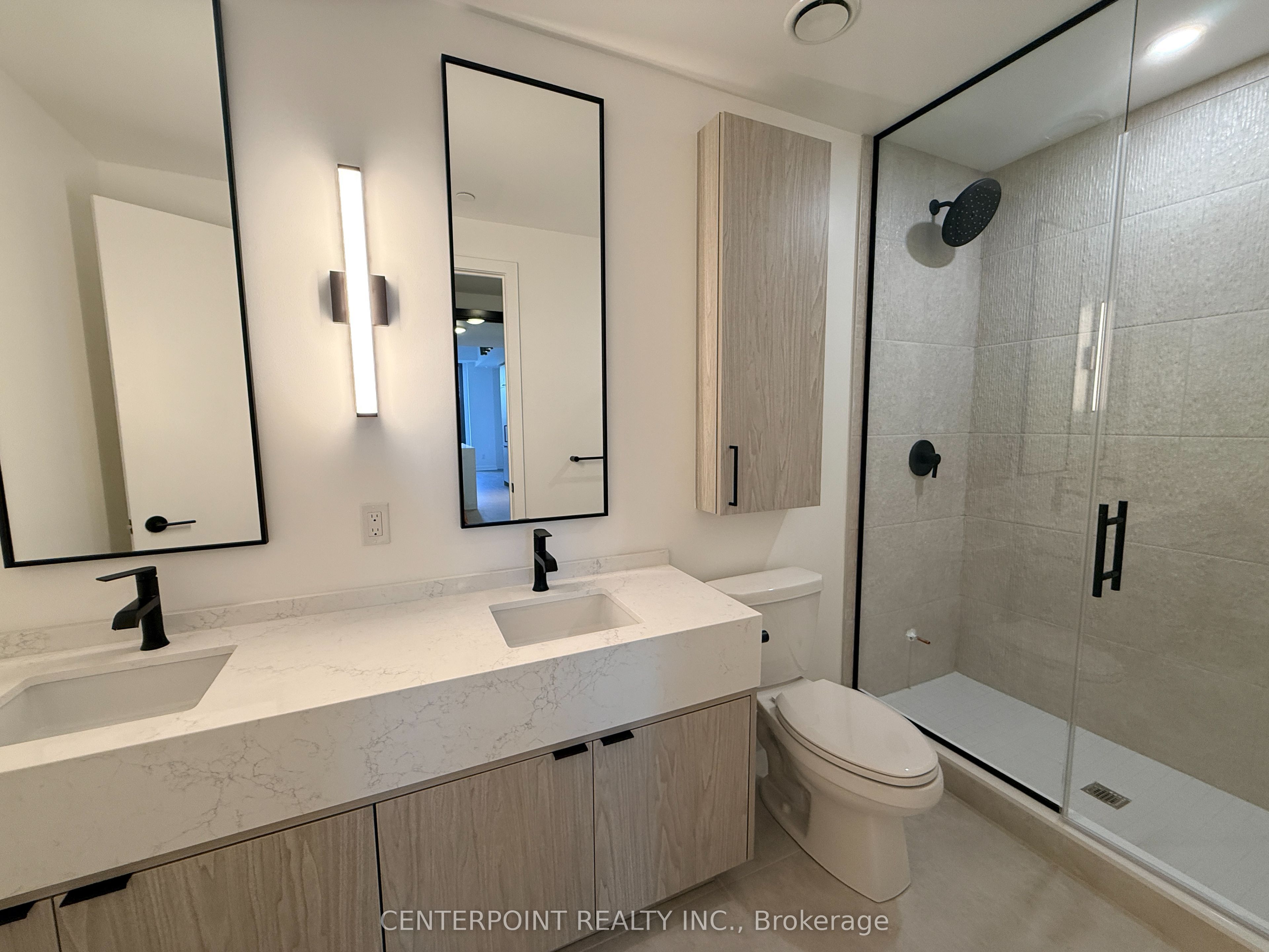 89 Montclair Avenue 818, Toronto, ON M5P 0A9 photo 4