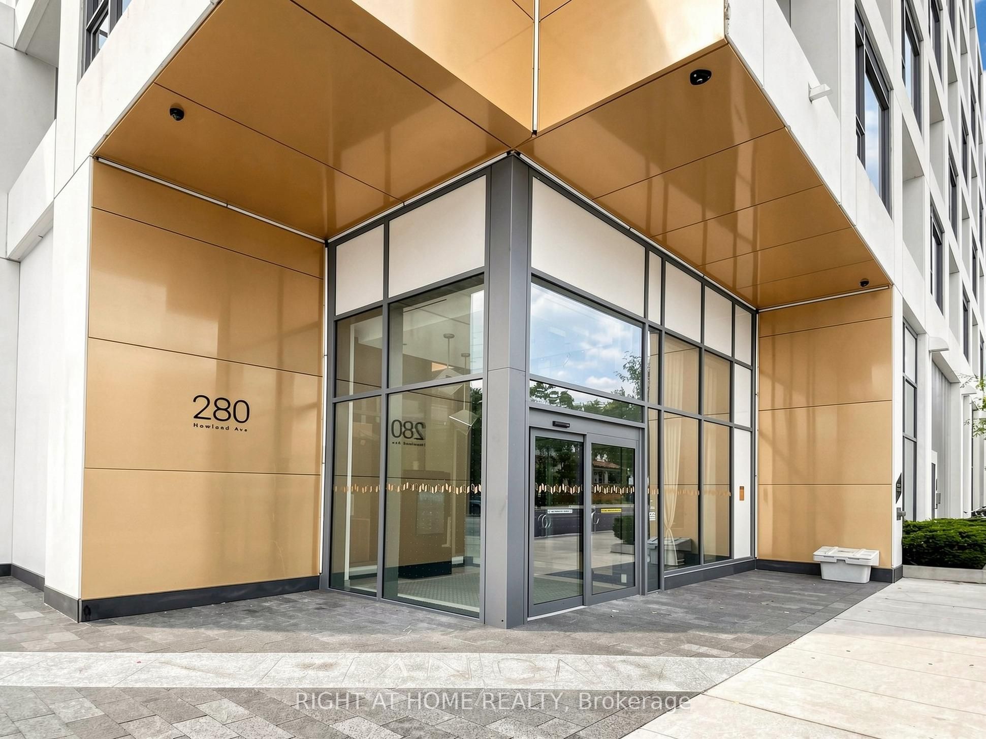 280 Howland Avenue 615, Toronto, ON M5R 0C3 photo 2