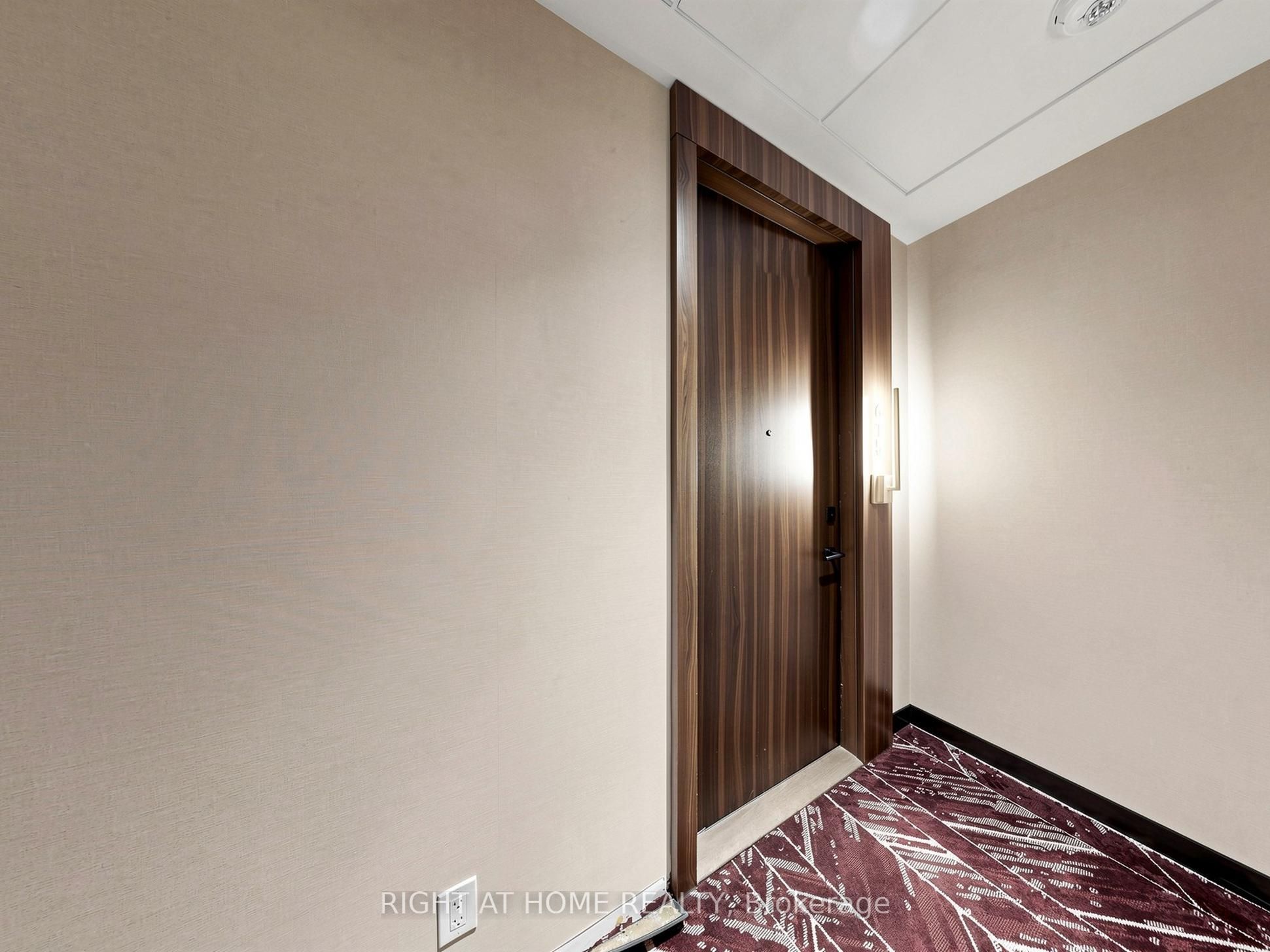 280 Howland Avenue 615, Toronto, ON M5R 0C3 photo 5