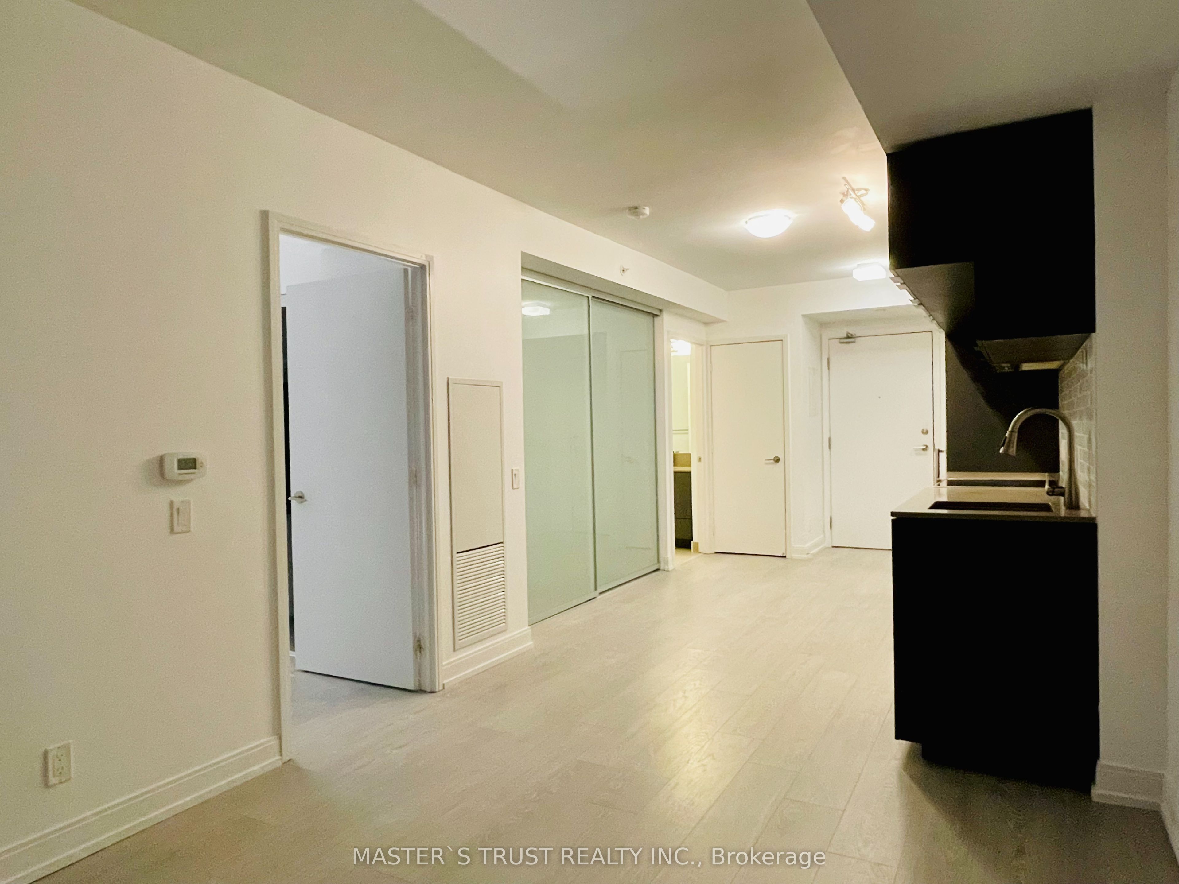 181 Dundas Street E 3906, Toronto, ON M5A 0N5 photo 4
