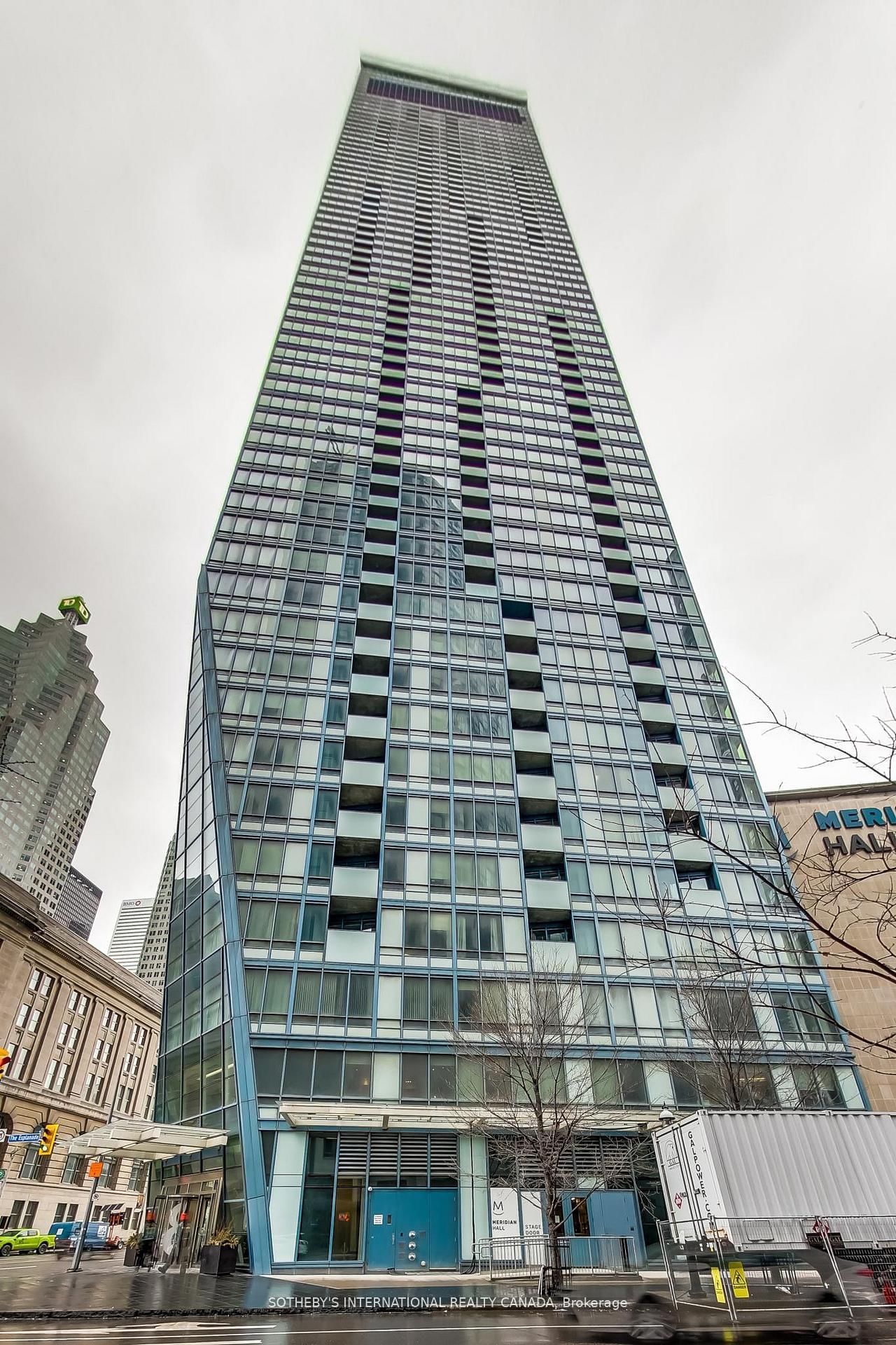 8 The Esplanade 5504, Toronto, ON M5E 0A6 photo 4