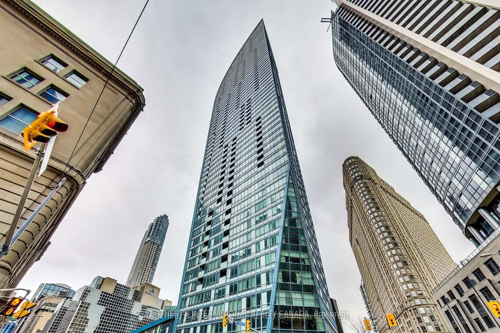 8 The Esplanade 5504, Toronto, ON M5E 0A6 photo 5