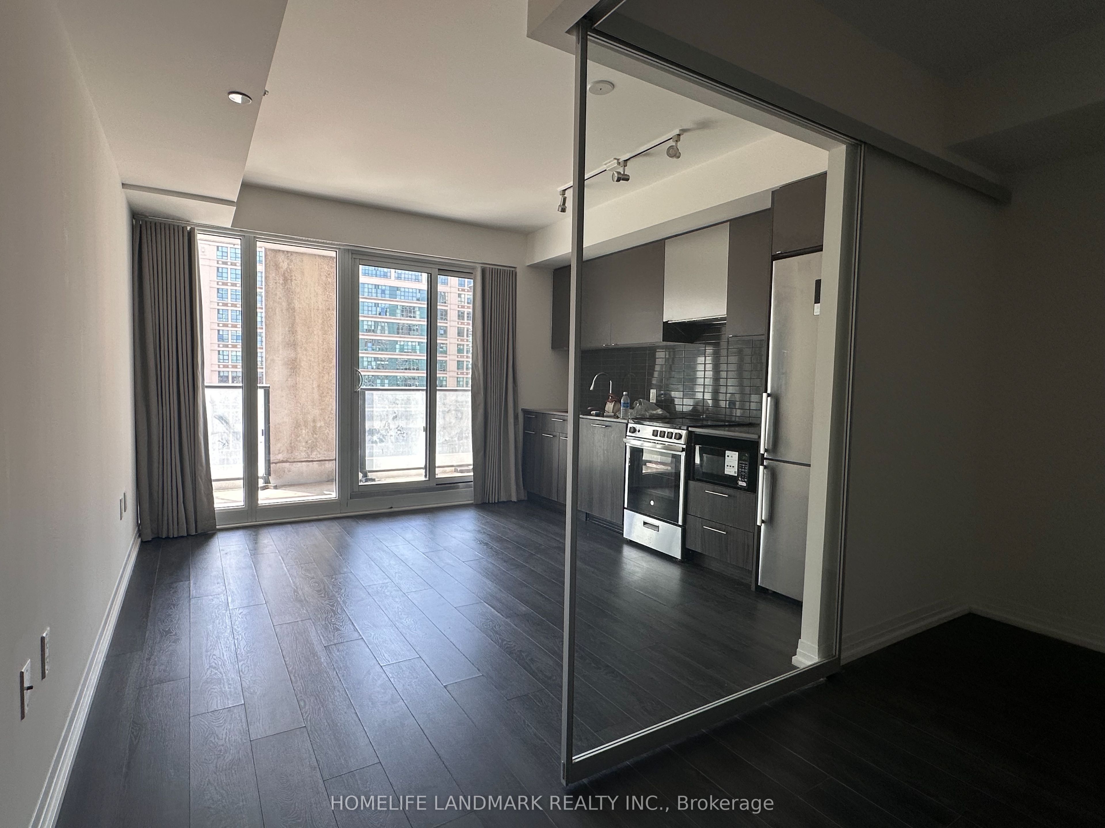 251 Jarvis Street 734, Toronto, ON M5B 0C3 photo 4