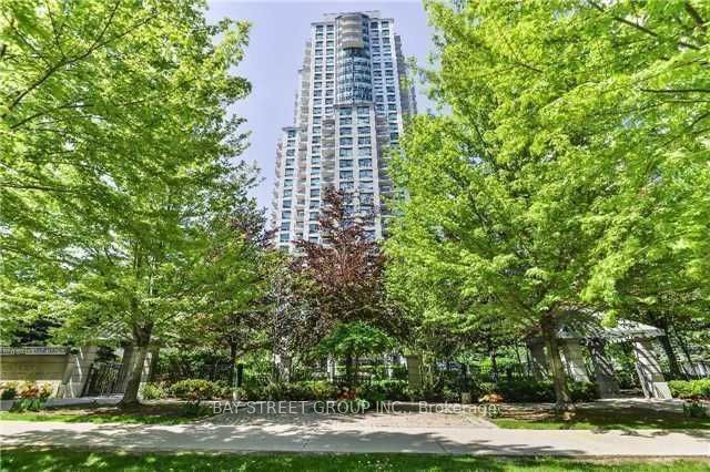 21 Hillcrest Avenue 702, Toronto, ON M2N 7K2 photo 2