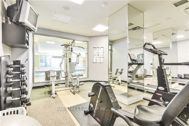 21 Hillcrest Avenue 702, Toronto, ON M2N 7K2 photo 3