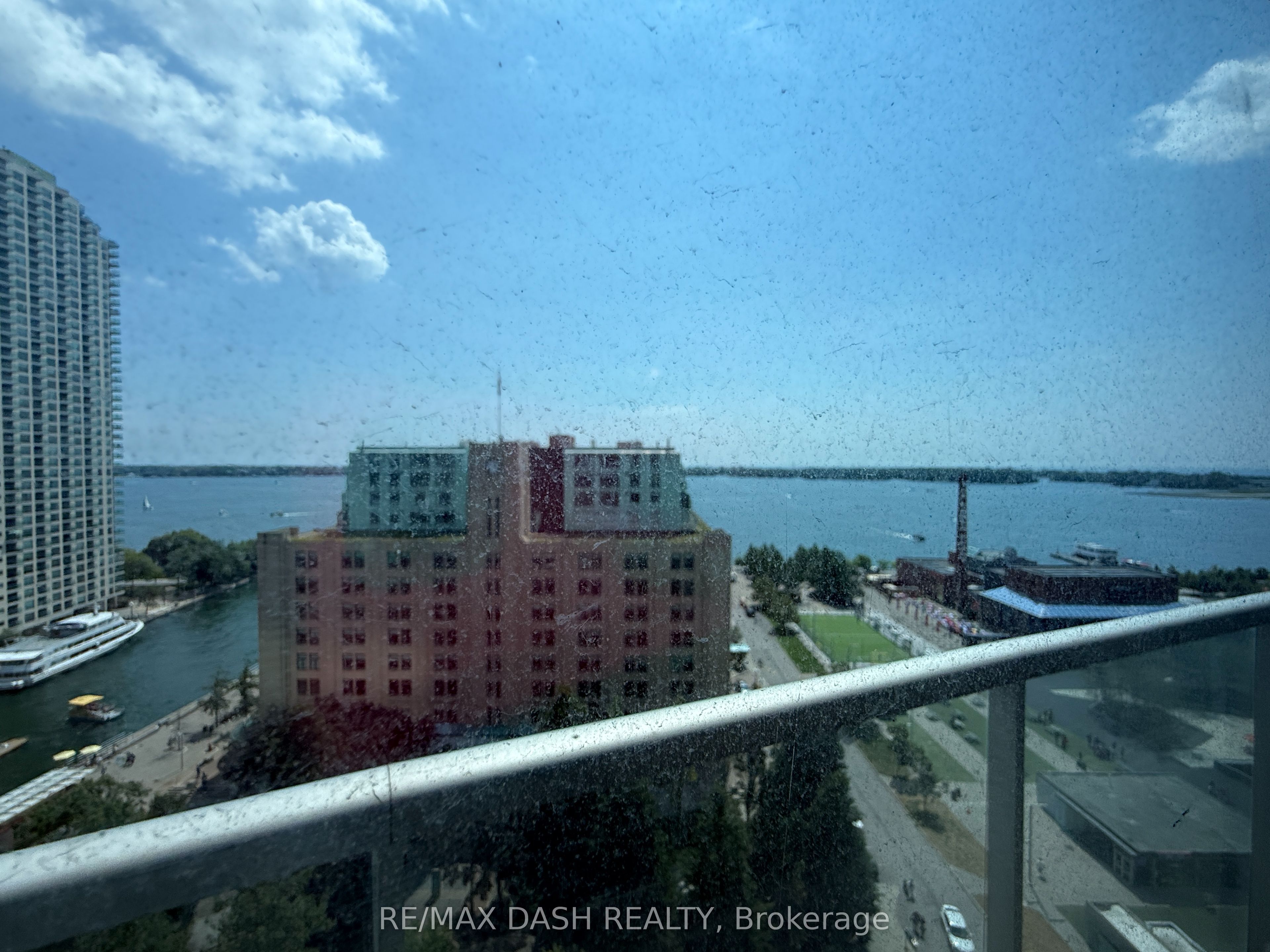 208 Queens Quay W 1506, Toronto, ON M5J 2Y5 photo 4