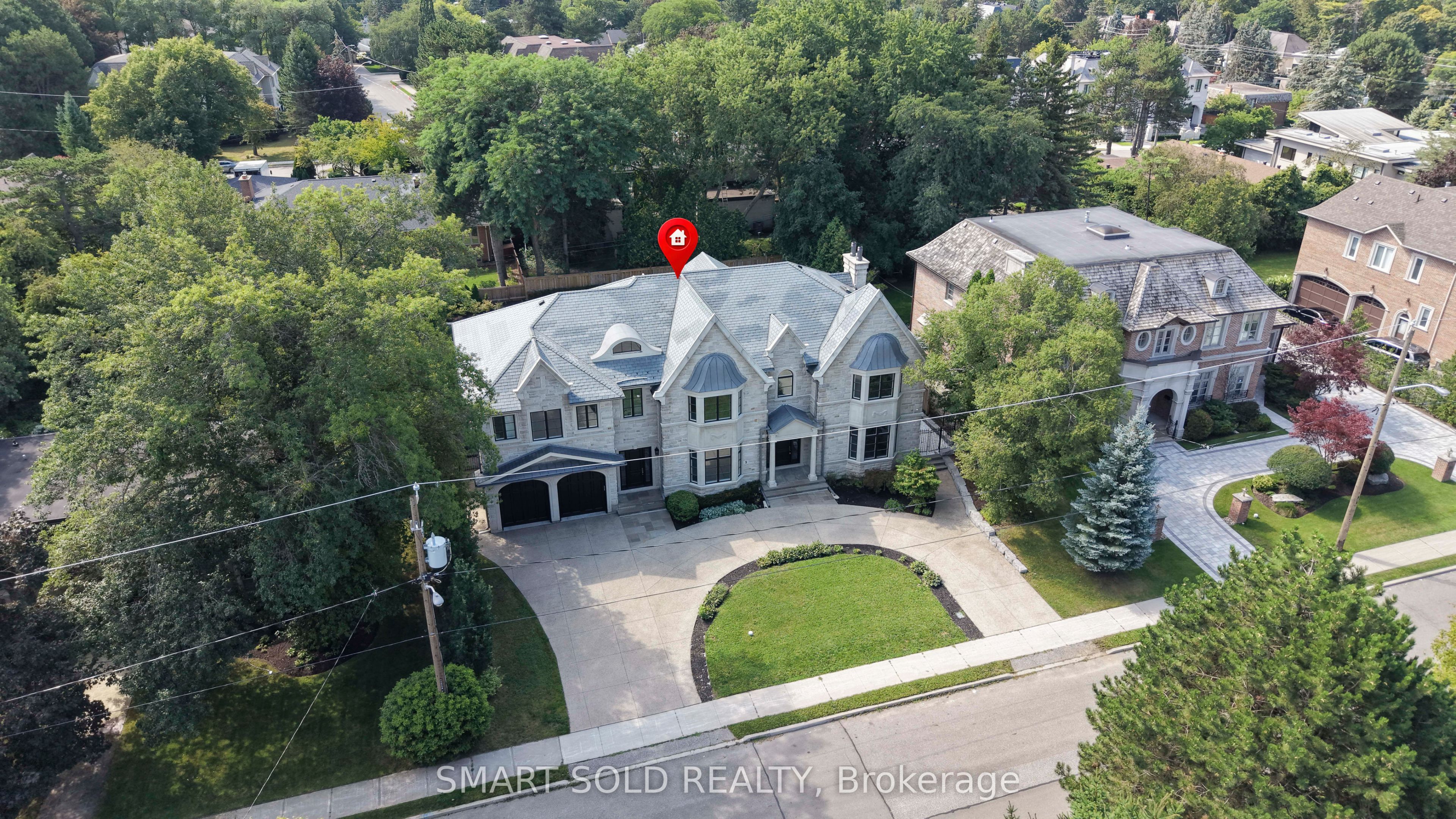 9 Saintfield Avenue, Toronto, ON M3C 2M5