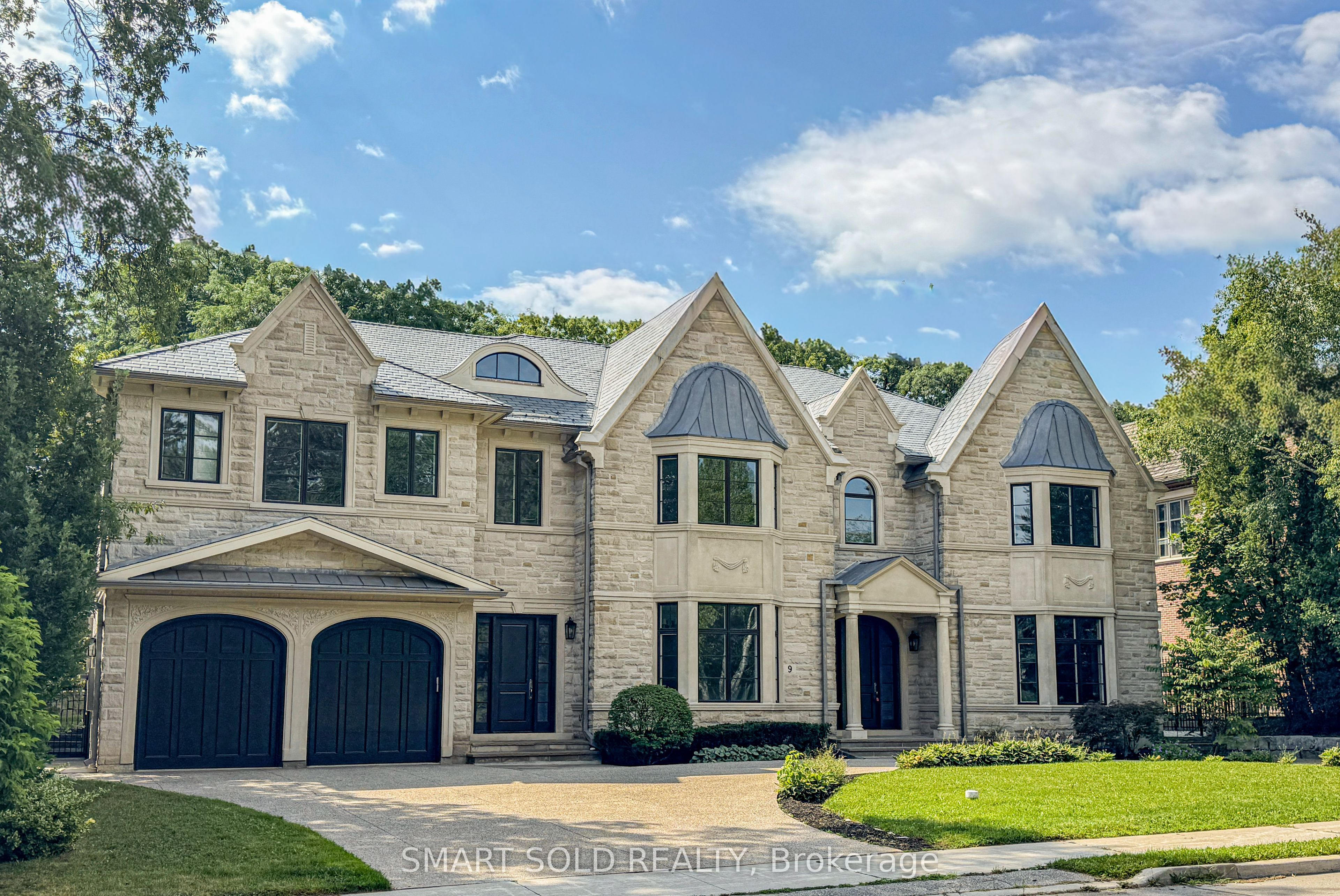 9 Saintfield Avenue, Toronto, ON M3C 2M5 photo 3