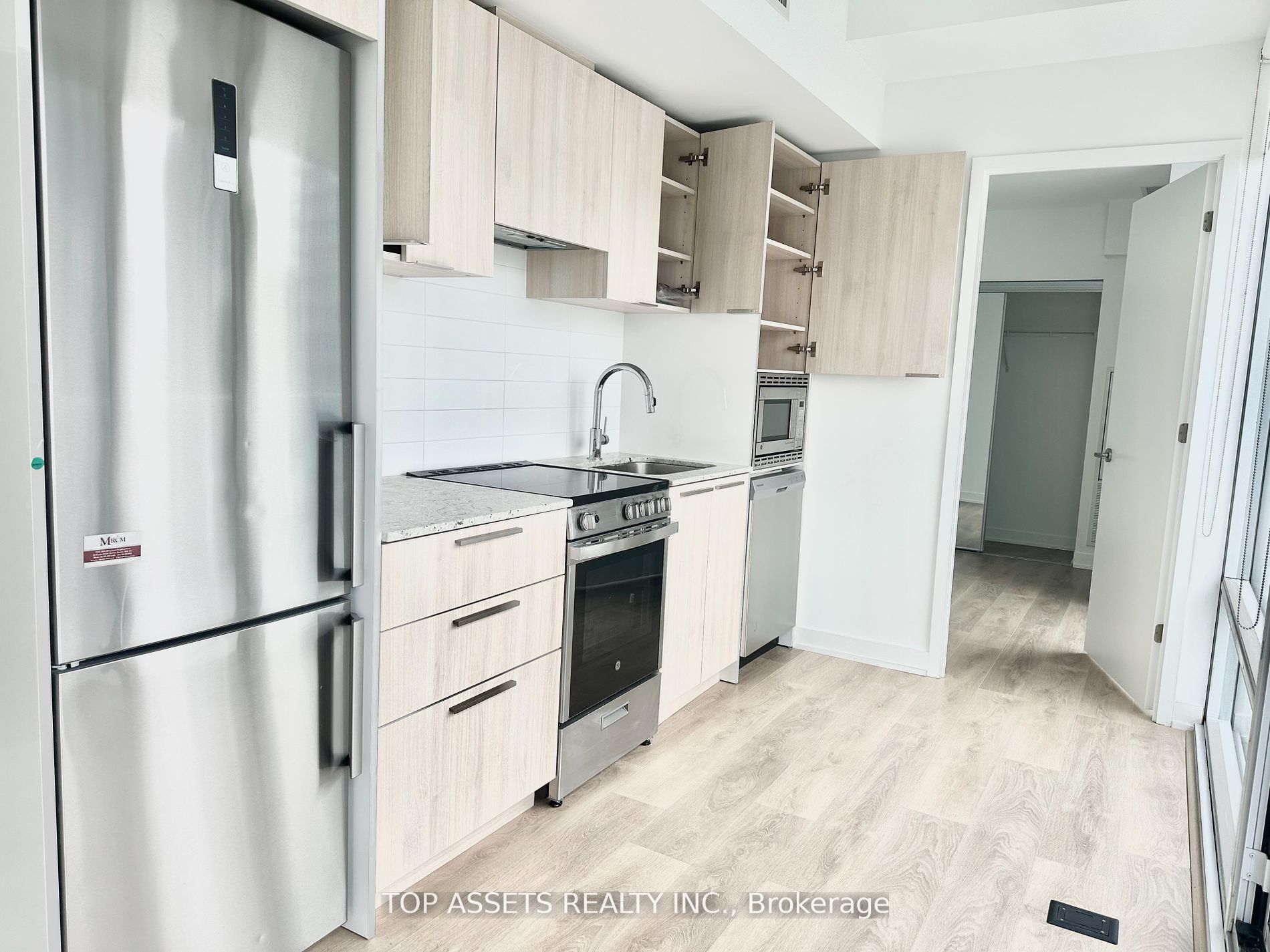 18 Maitland Terrace 2505, Toronto, ON M4Y 0H2 photo 2