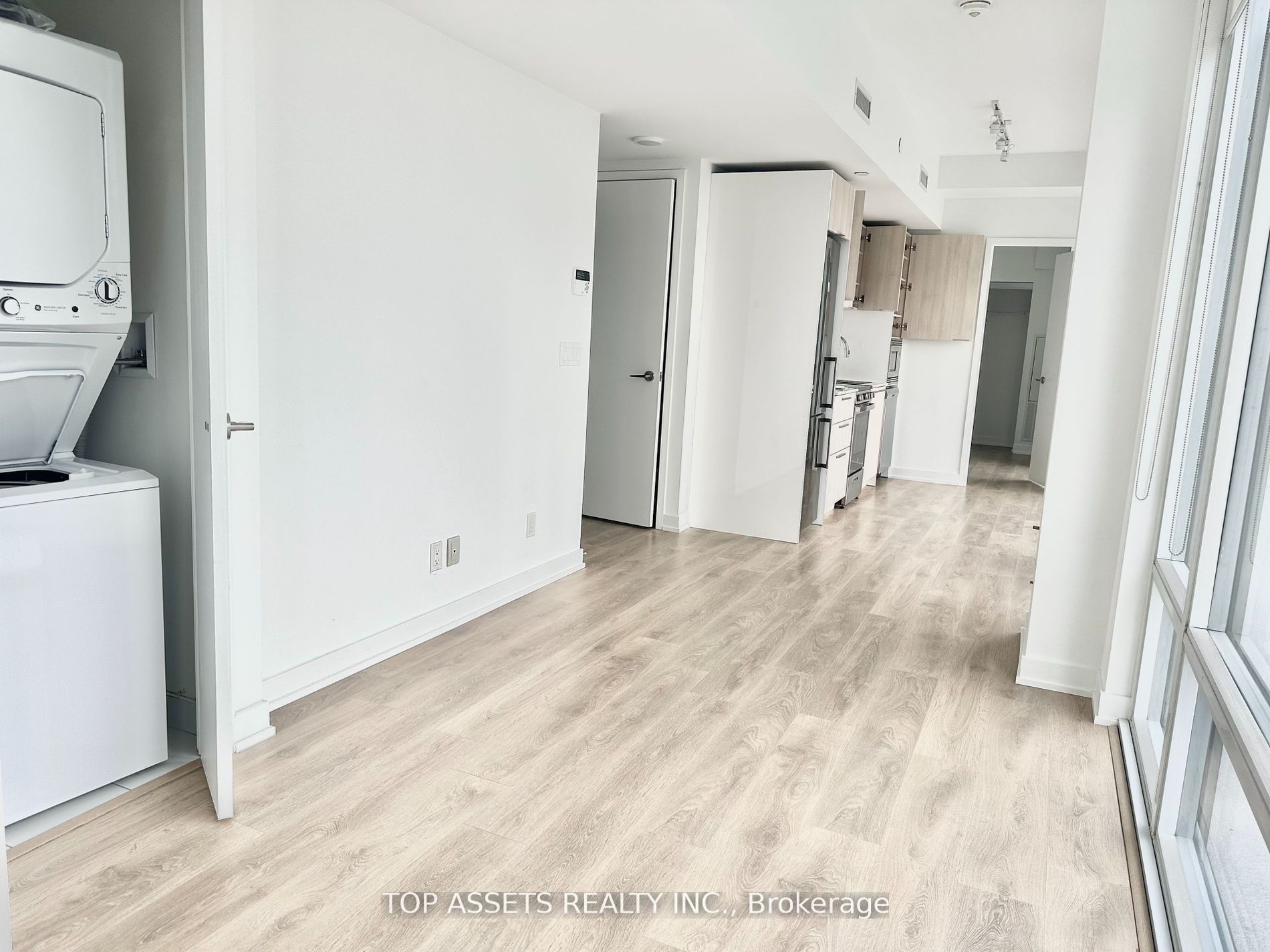 18 Maitland Terrace 2505, Toronto, ON M4Y 0H2 photo 3