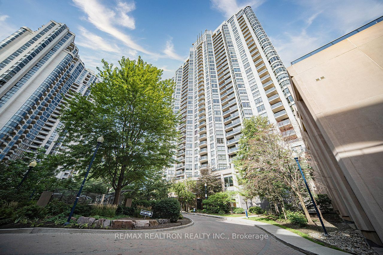 10 Northtown Way 1110, Toronto, ON M2N 7L4 photo 3