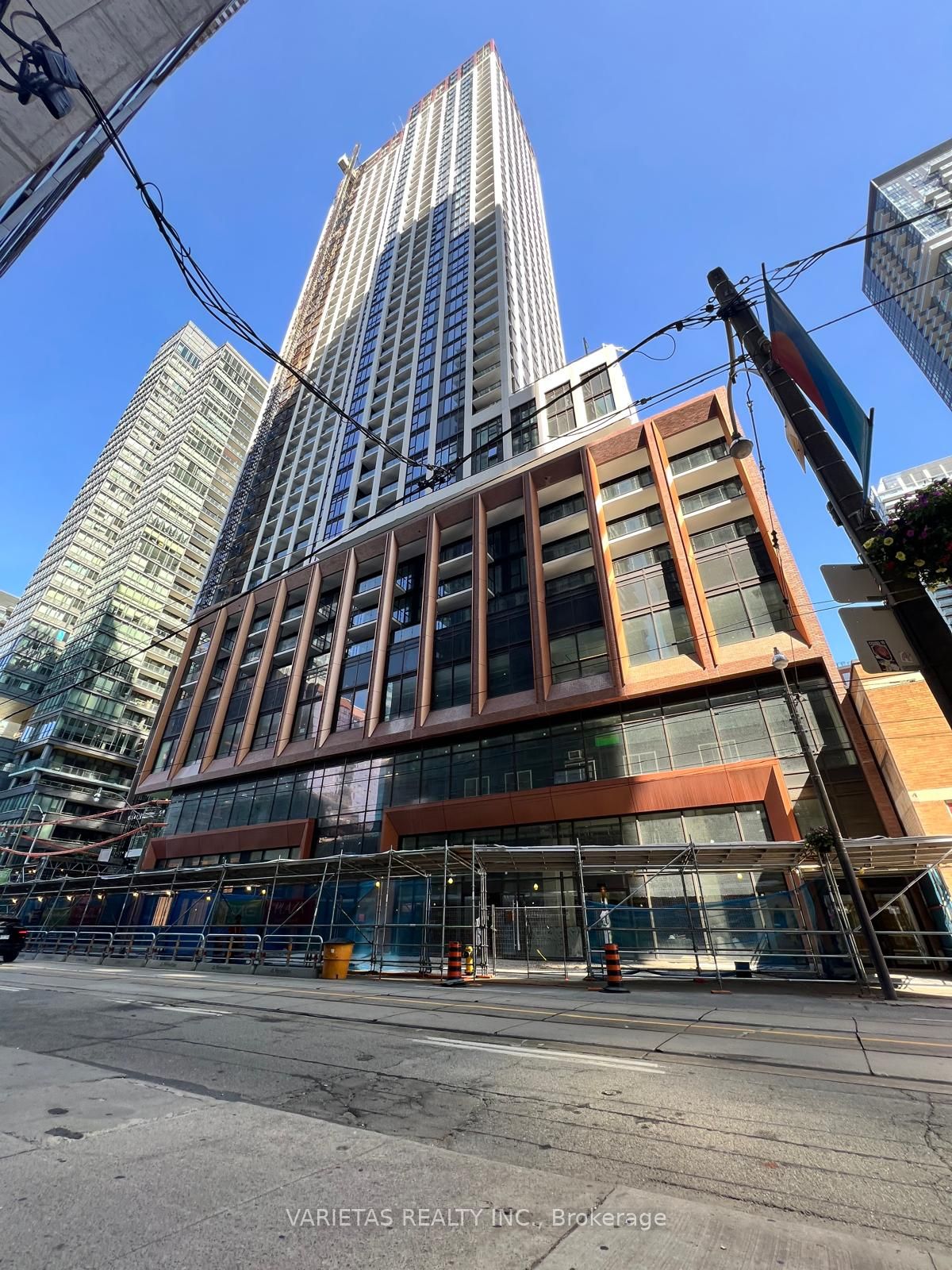 400 King Street W 1919, Toronto, ON M5V 0X8